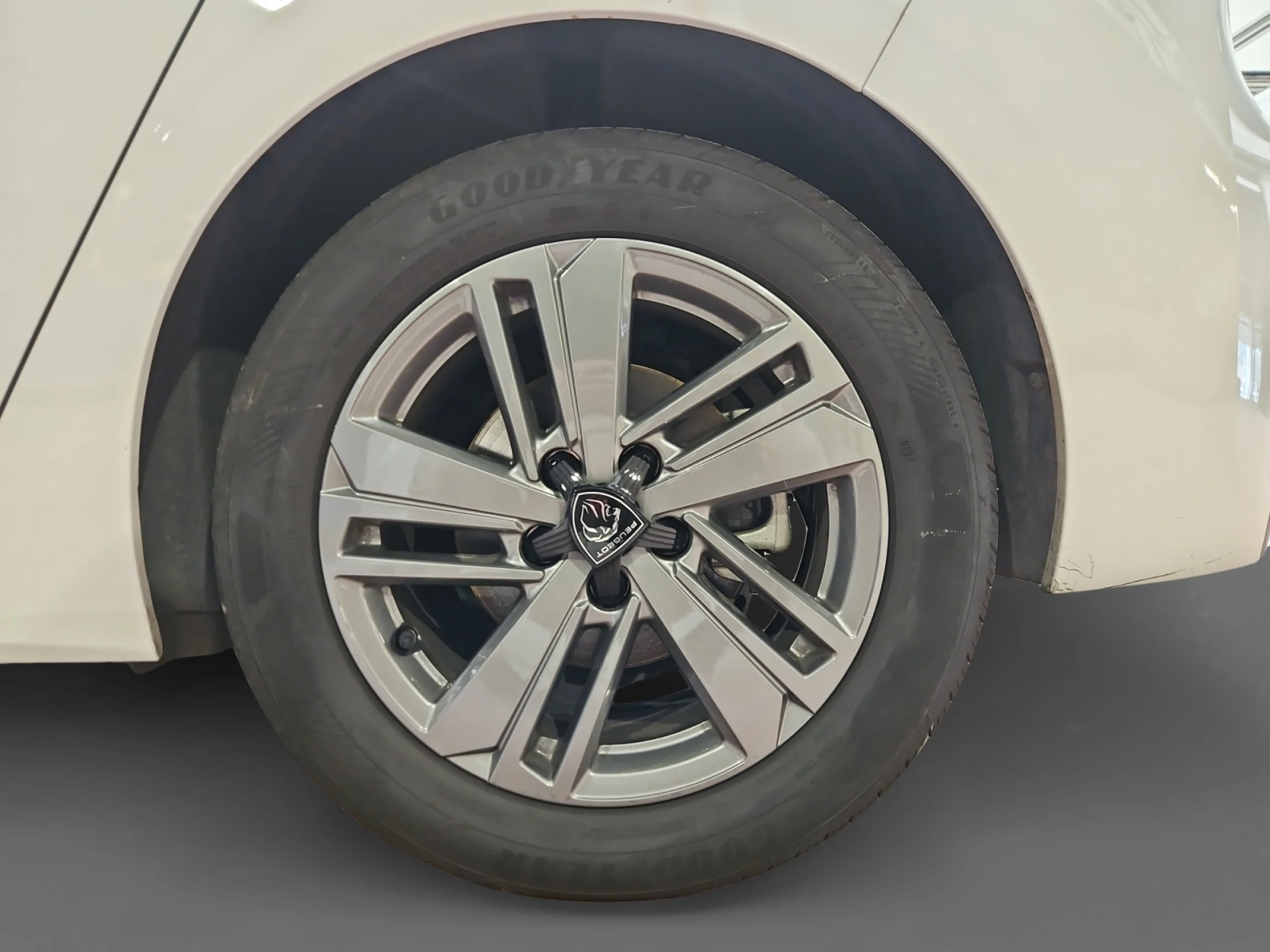 PEUGEOT 308 5P STYLE BLUEHDI 130 S&S EAT8 - Foto 9