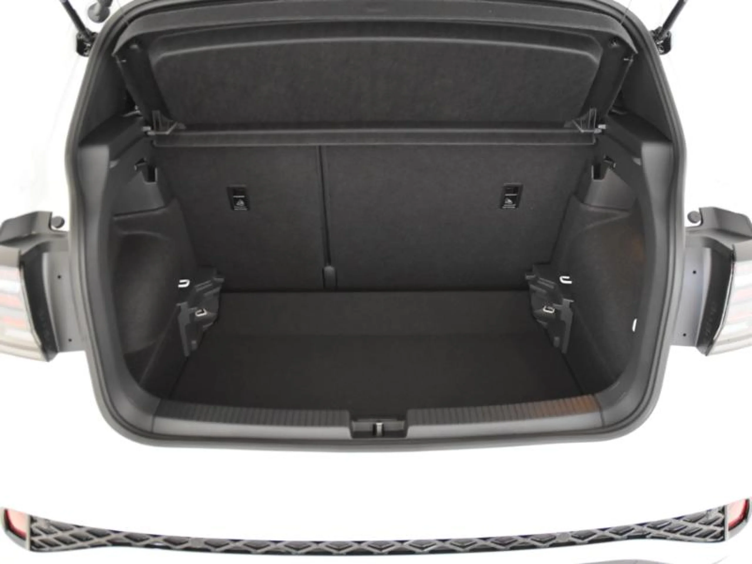 VOLKSWAGEN T CROSS T CROSS R LINE  1.0 TSI 85 KW (116 CV)  6 VEL. - Foto 7