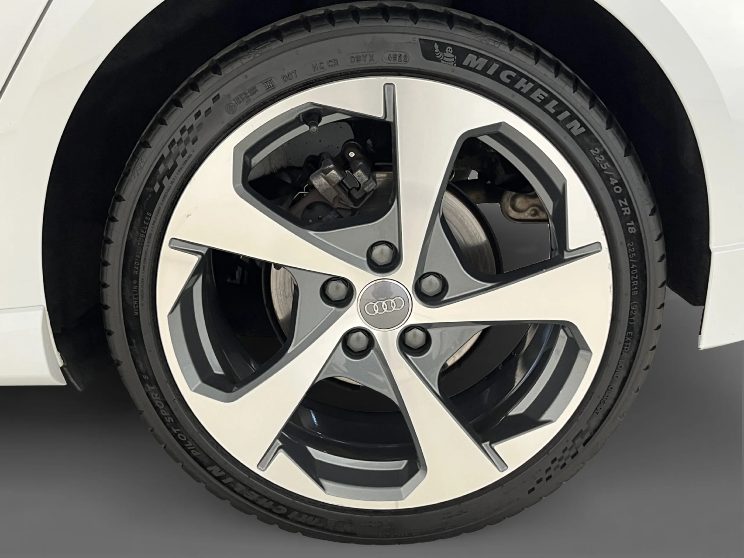 AUDI A3 DESIGN EDITION 1.6 TDI 85KW SPORTBACK - Foto 8