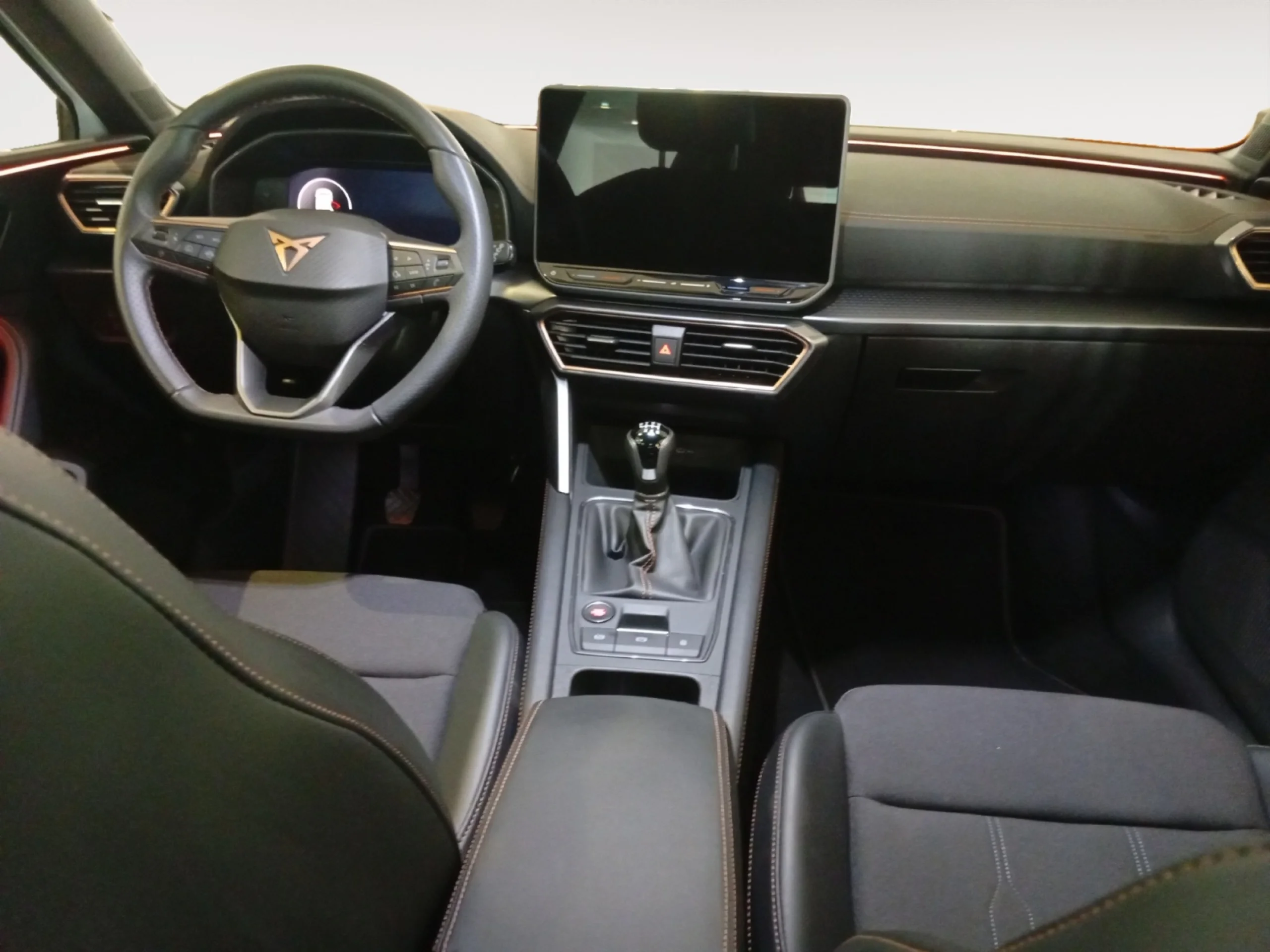 CUPRA LEON 1.5 TSI 110KW (150CV) - Foto 4