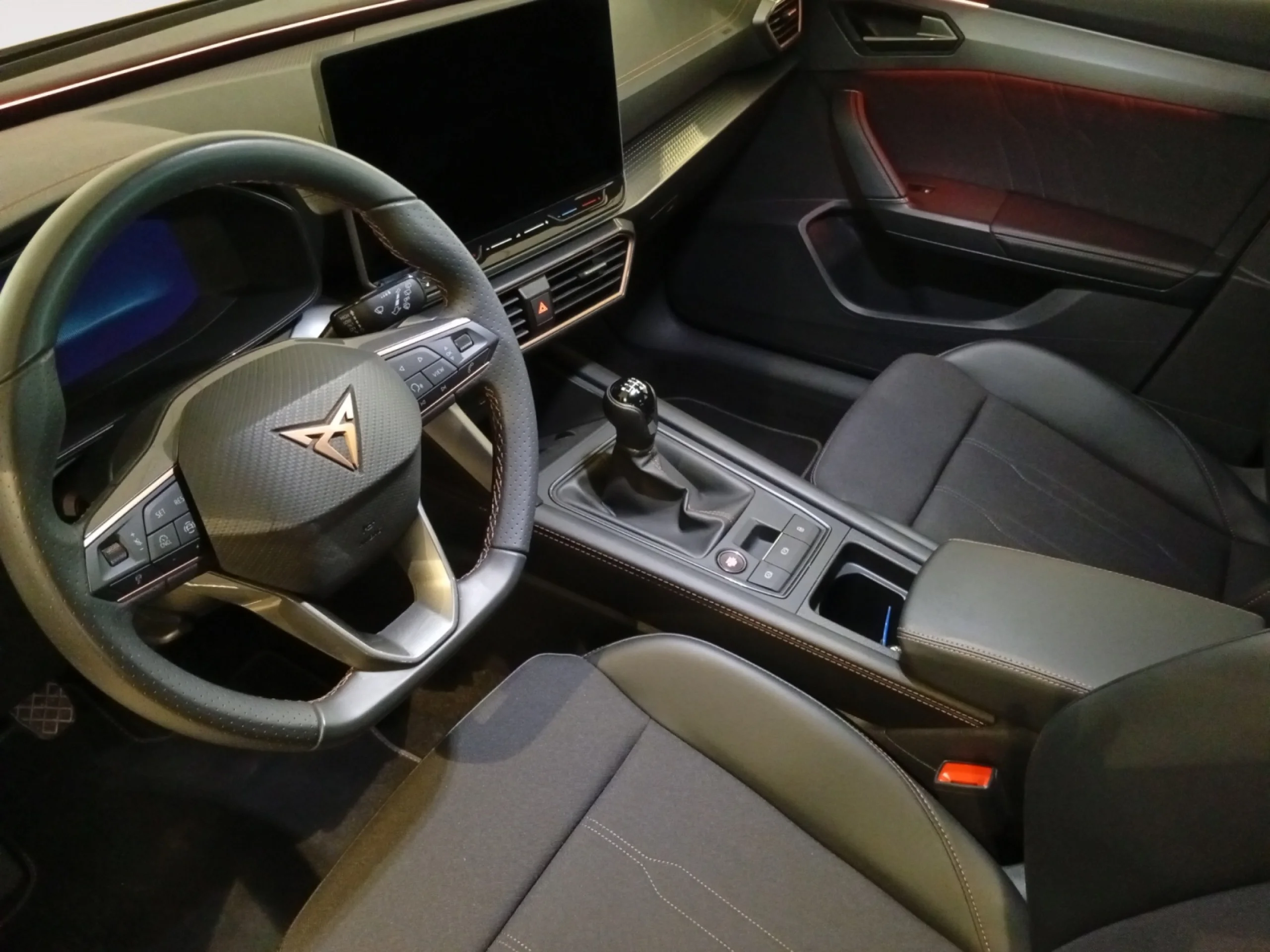 CUPRA LEON 1.5 TSI 110KW (150CV) - Foto 10