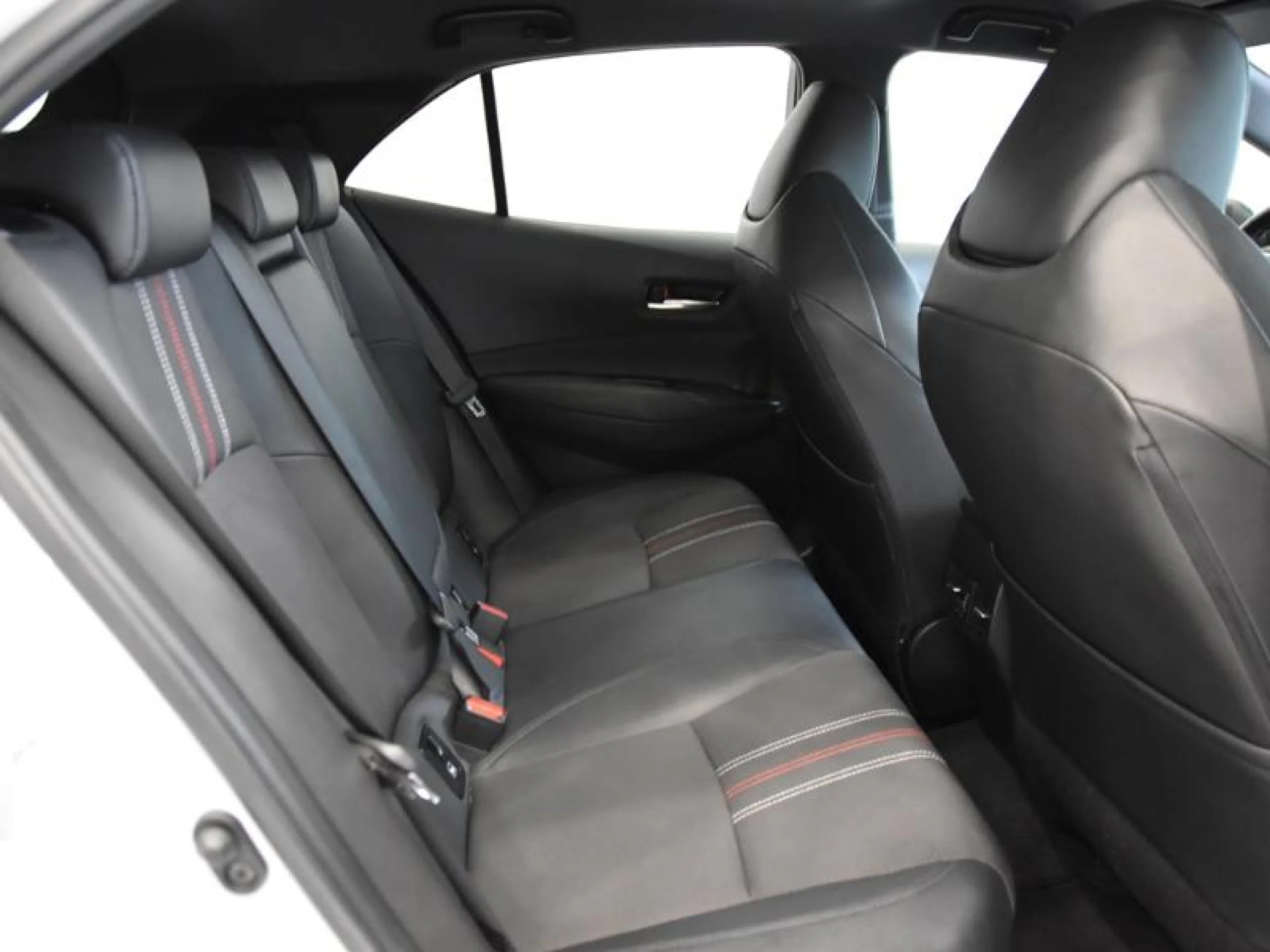 TOYOTA COROLLA 2.0 180H GR SPORT E CVT - Foto 6