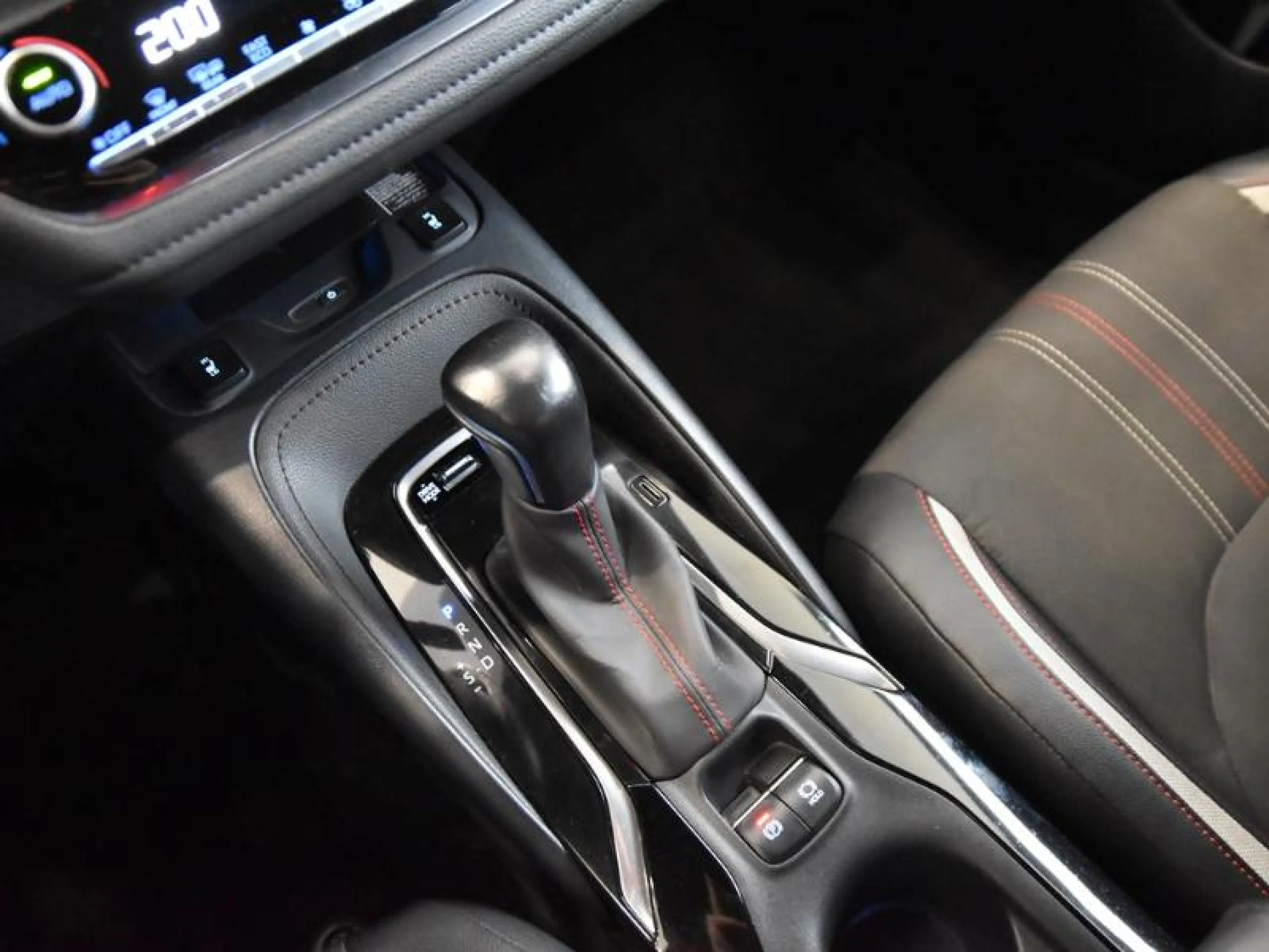 TOYOTA COROLLA 2.0 180H GR SPORT E CVT - Foto 12