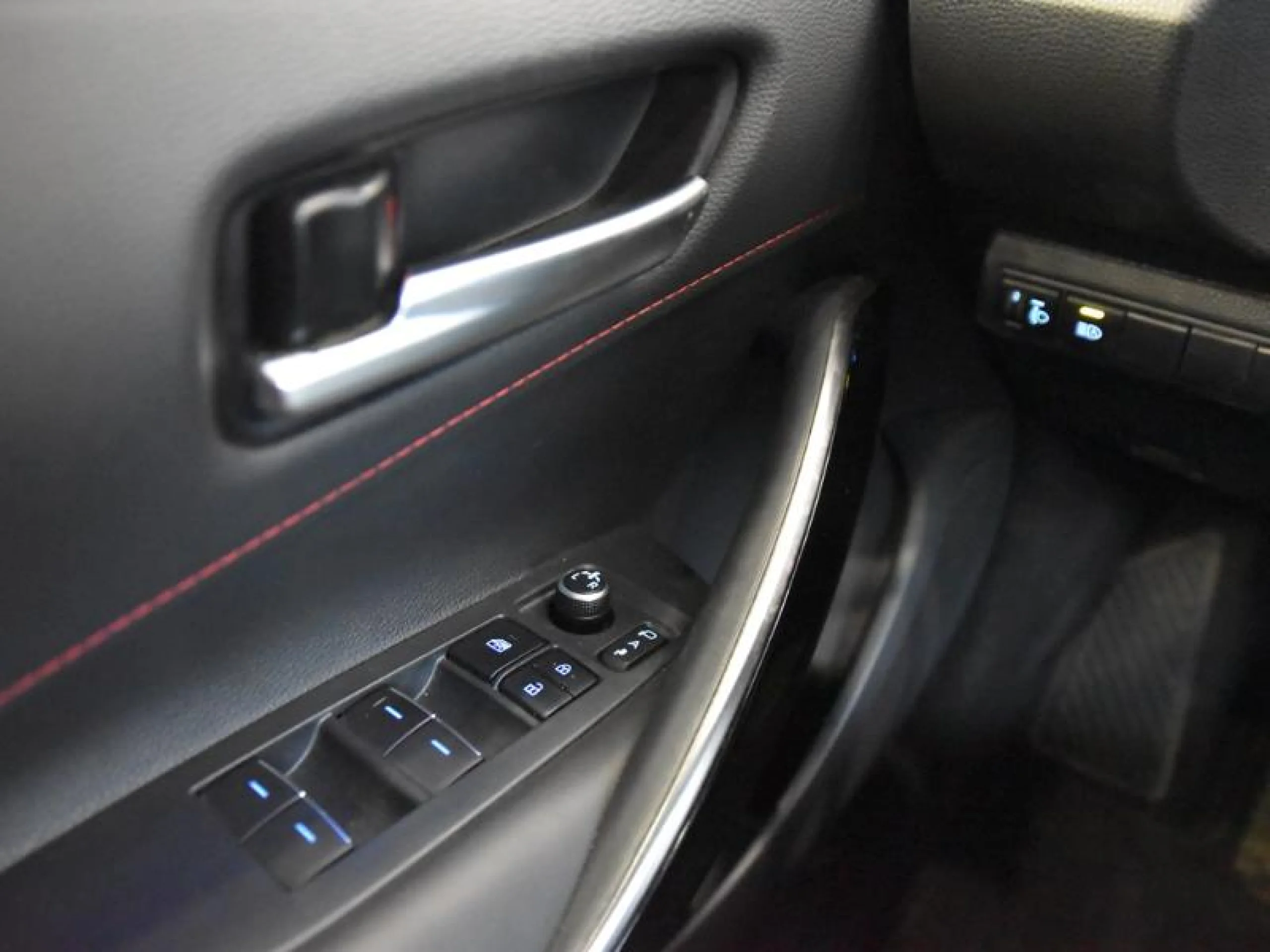 TOYOTA COROLLA 2.0 180H GR SPORT E CVT - Foto 19