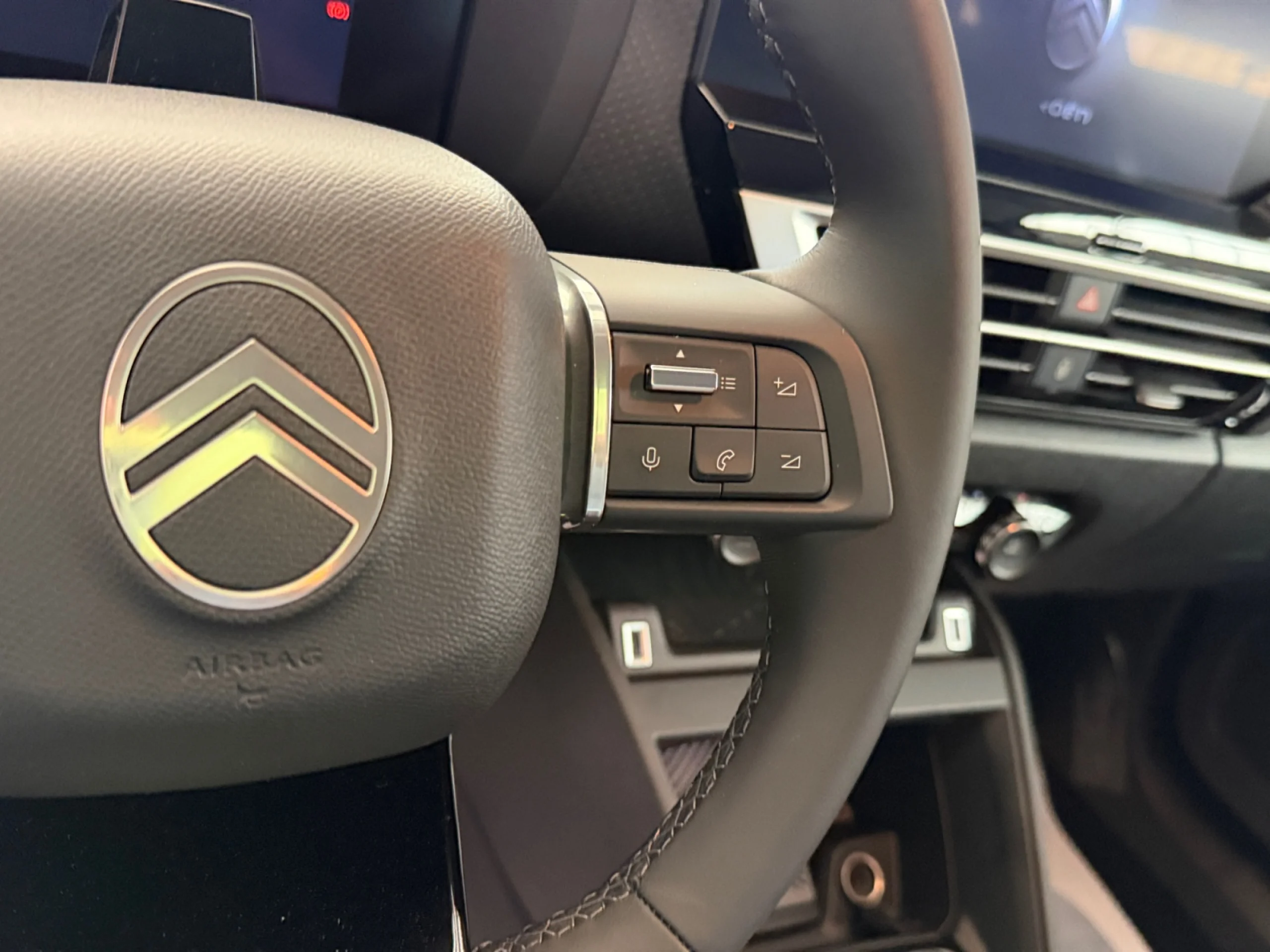 CITROEN C4 HYBRID 145 Ë DCS6 MAX - Foto 10