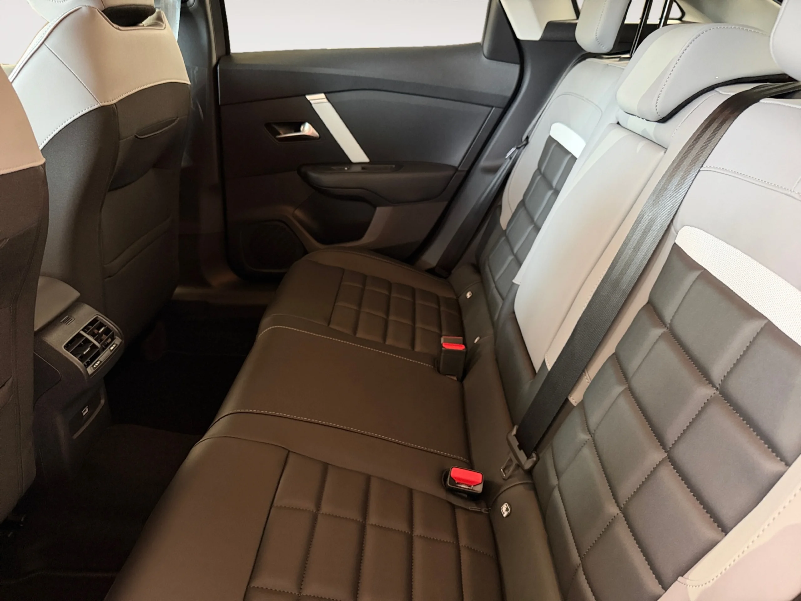 CITROEN C4 HYBRID 145 Ë DCS6 MAX - Foto 24