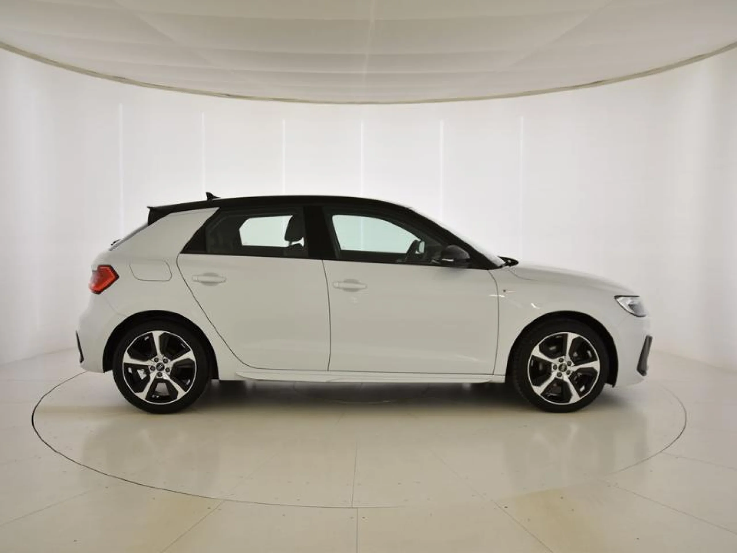 AUDI A1 SPORTBACK ADRENALIN 30 TFSI 85KW (116CV) - Foto 3