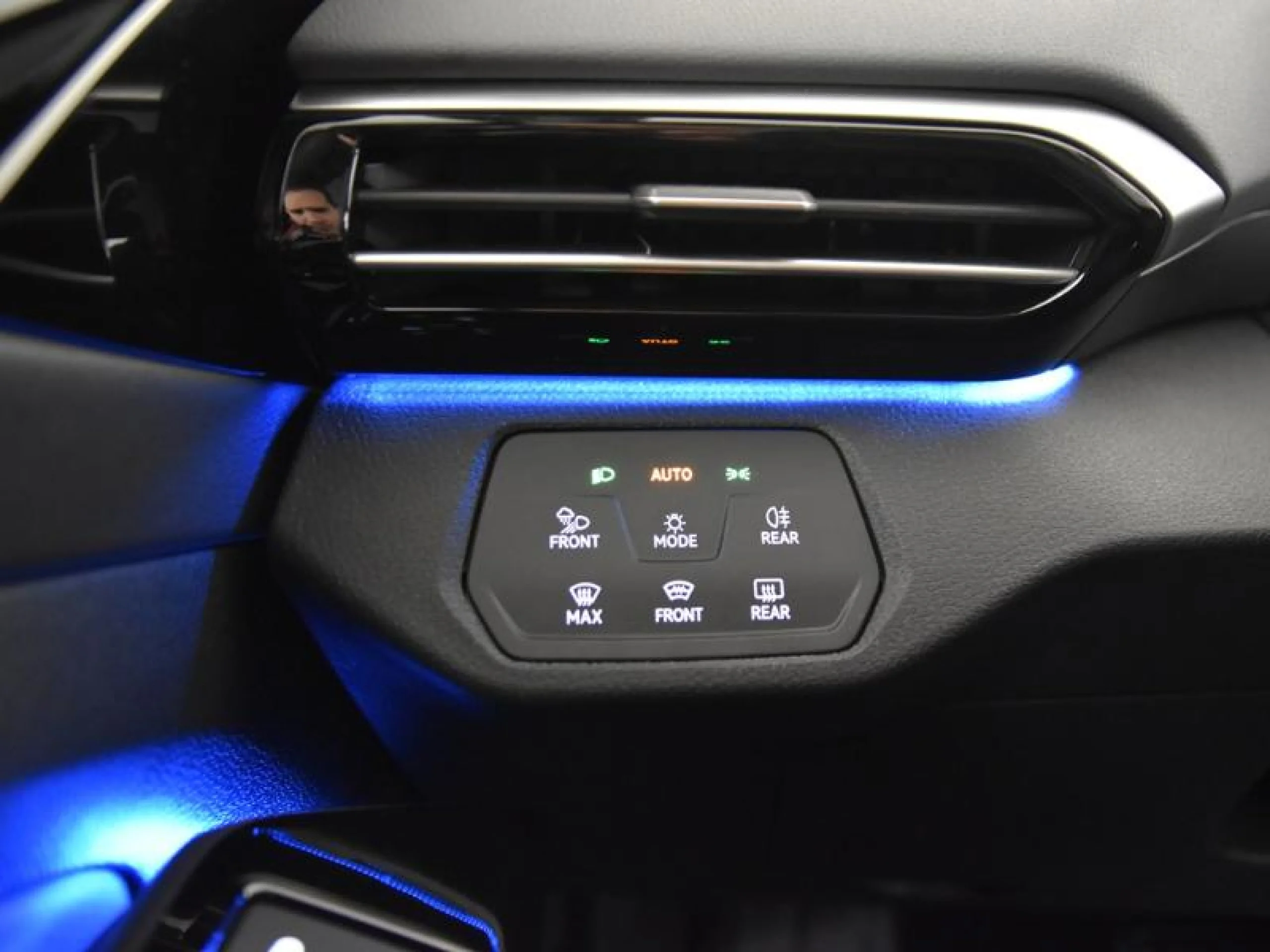 VOLKSWAGEN ID.4 PRO PERFORMANCE 150KW (204CV) AUTOMÁTICO - Foto 23