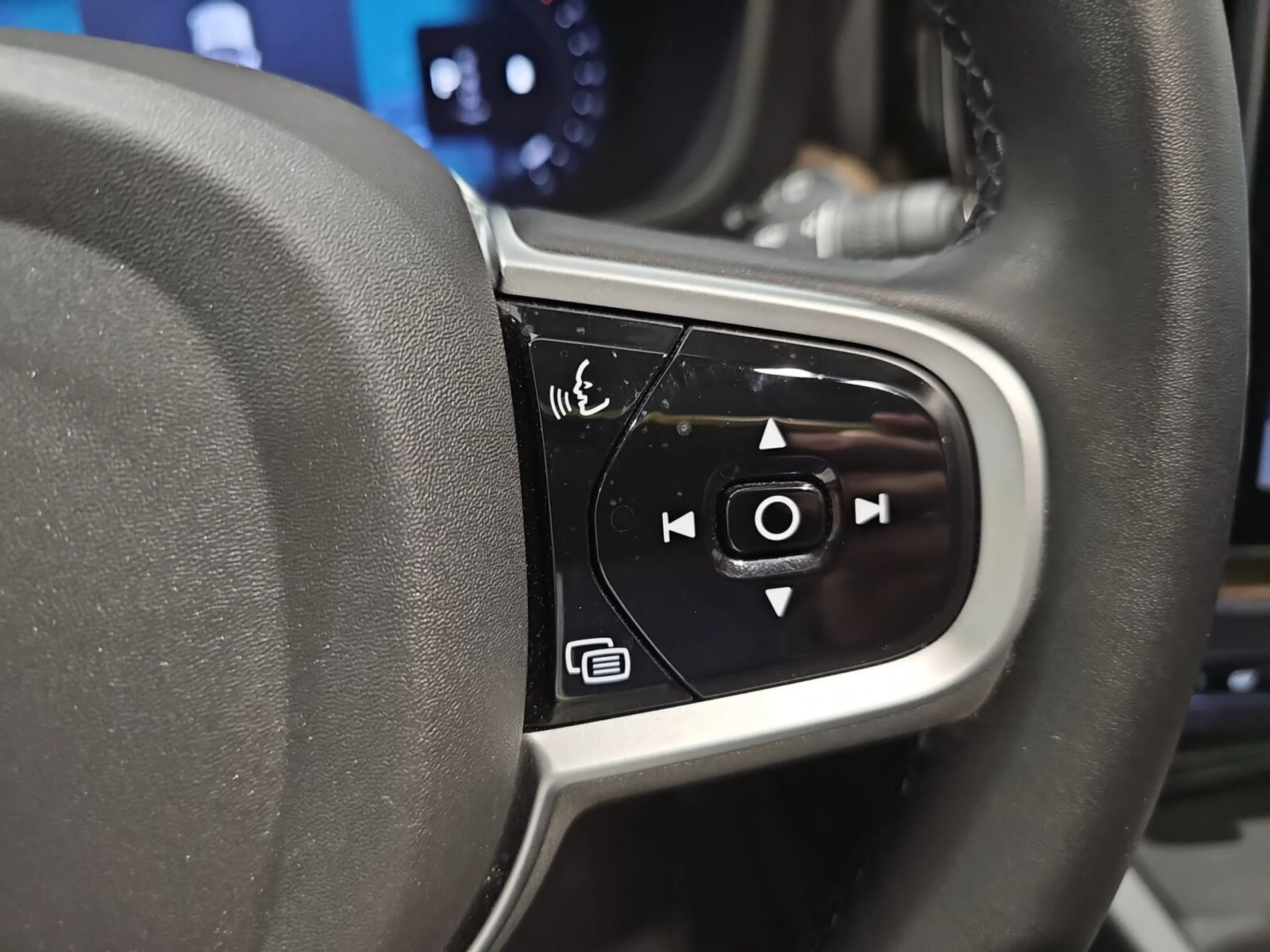 VOLVO XC60 2.0 B5 G MHEV PLUS DARK AUTO AWD - Foto 13