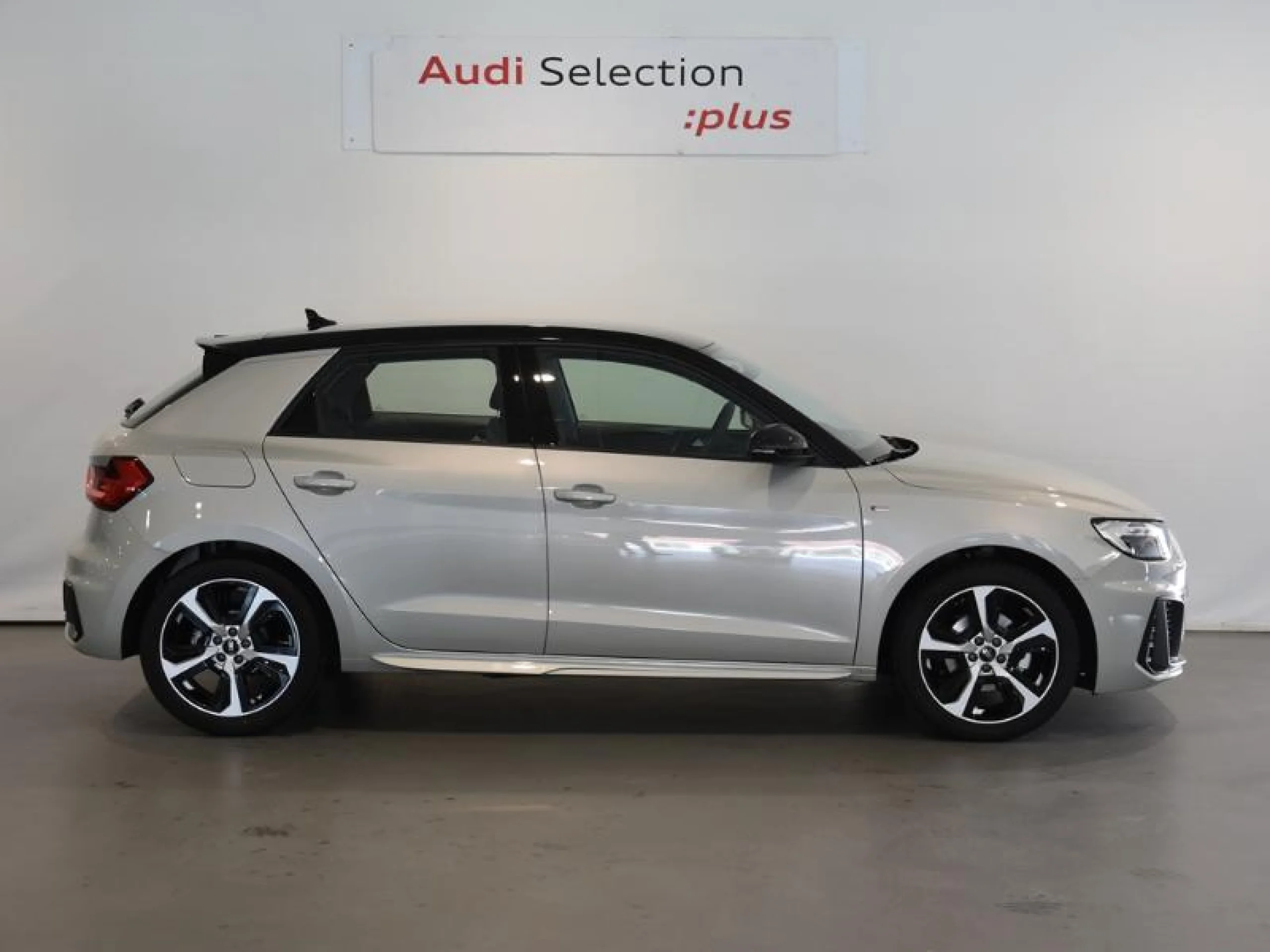 AUDI A1 SPORTBACK ADRENALIN 30 TFSI 85KW S TRON - Foto 3