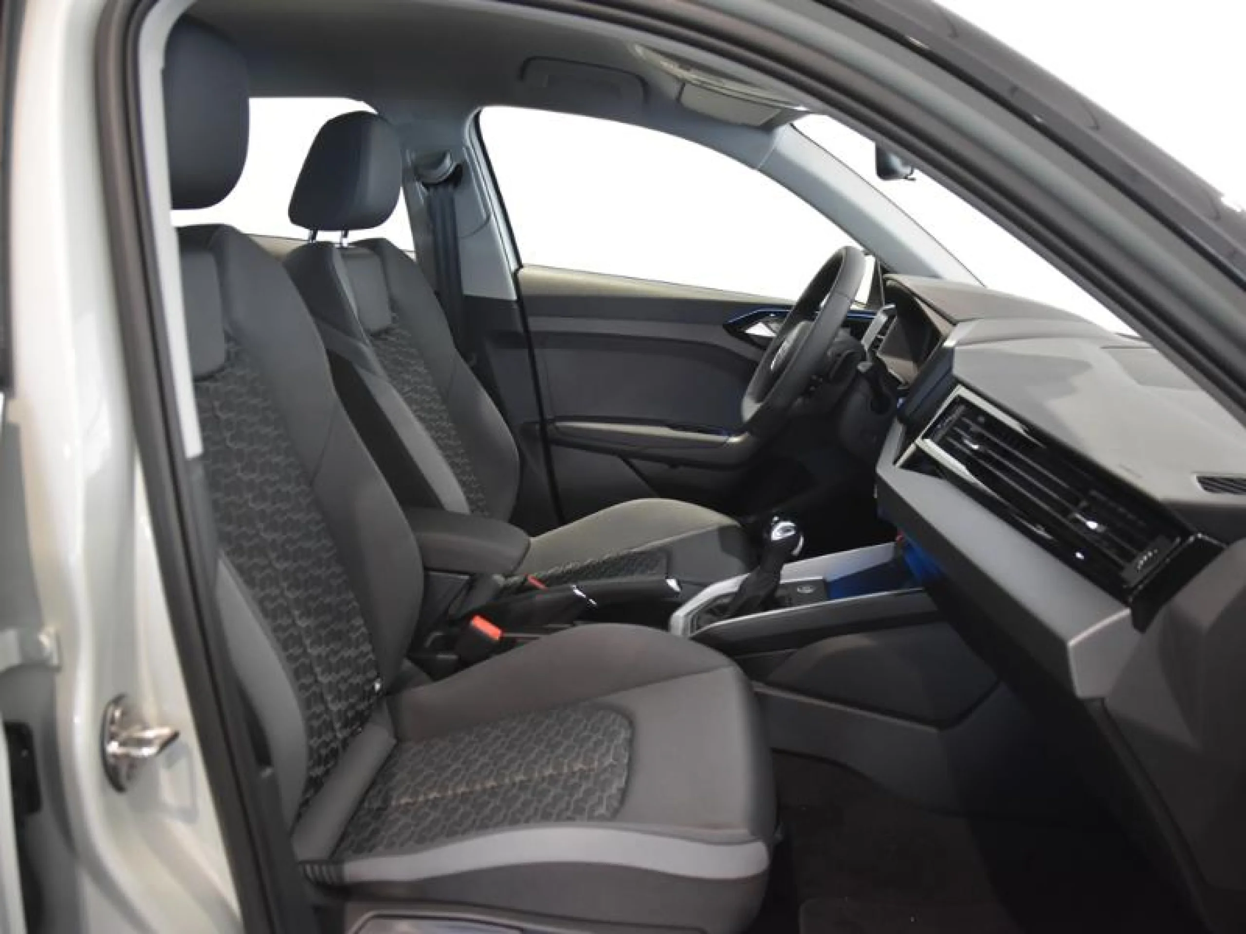 AUDI A1 SPORTBACK ADRENALIN 30 TFSI 85KW S TRON - Foto 6