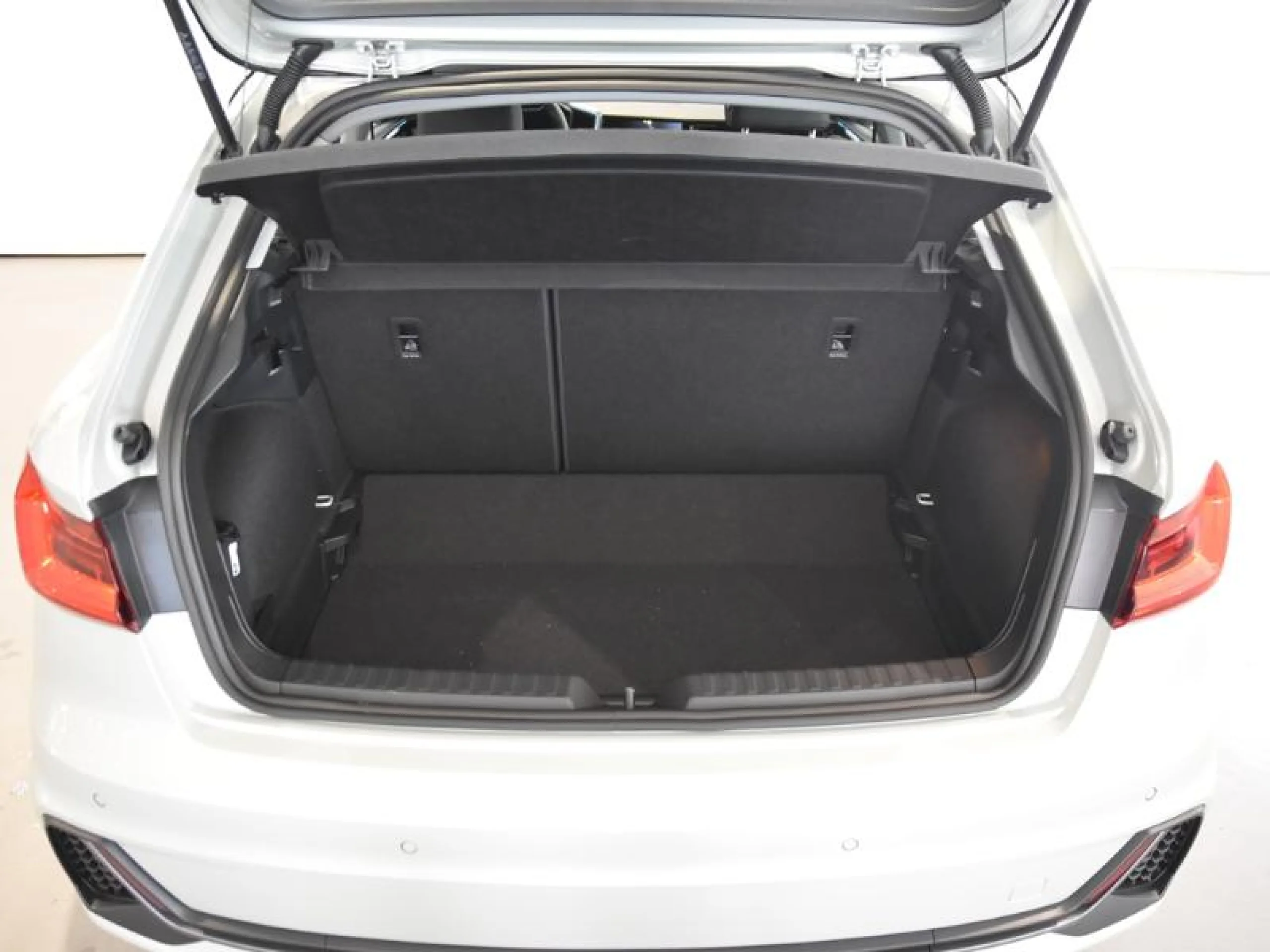 AUDI A1 SPORTBACK ADRENALIN 30 TFSI 85KW S TRON - Foto 7