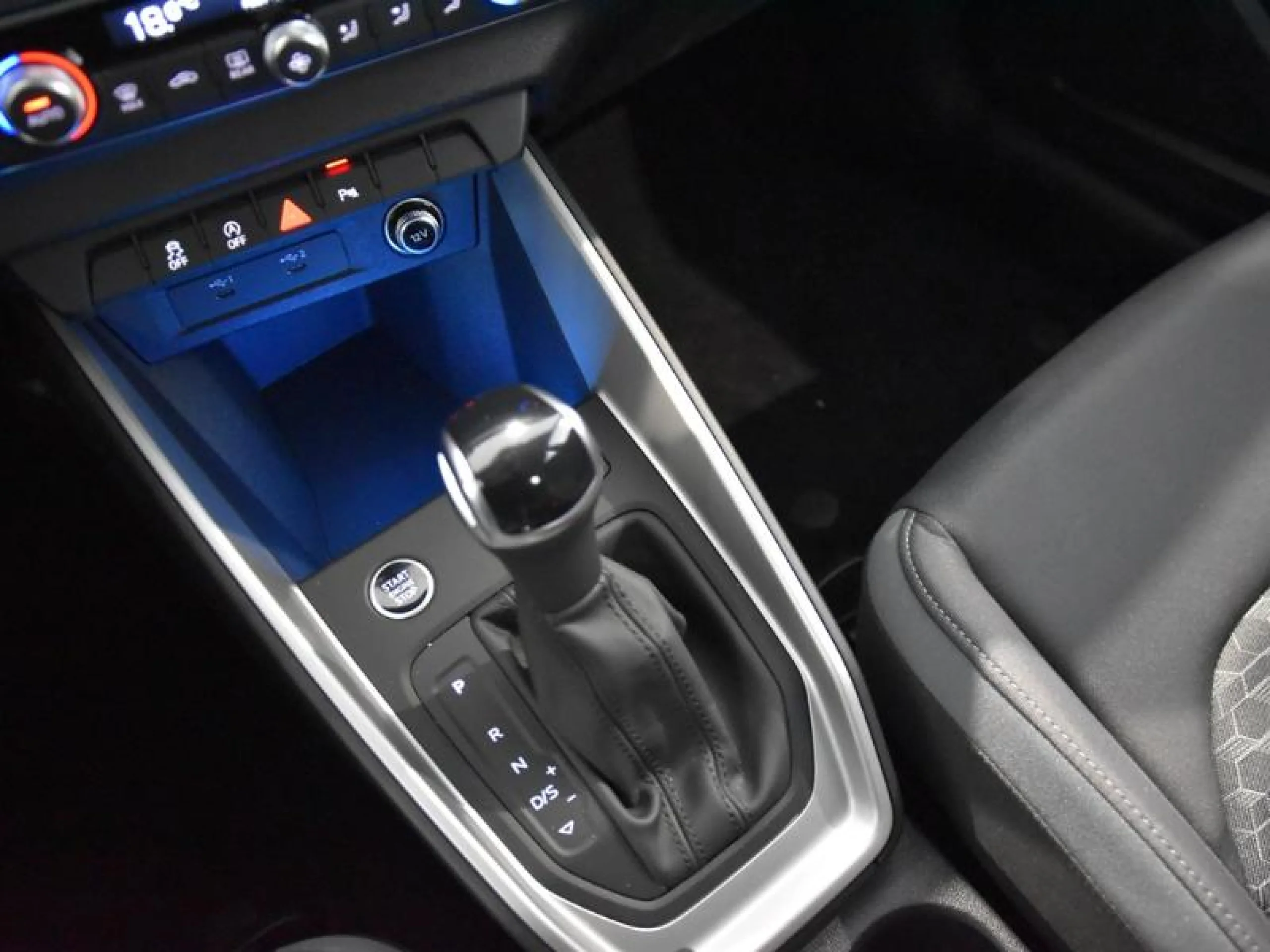 AUDI A1 SPORTBACK ADRENALIN 30 TFSI 85KW S TRON - Foto 10