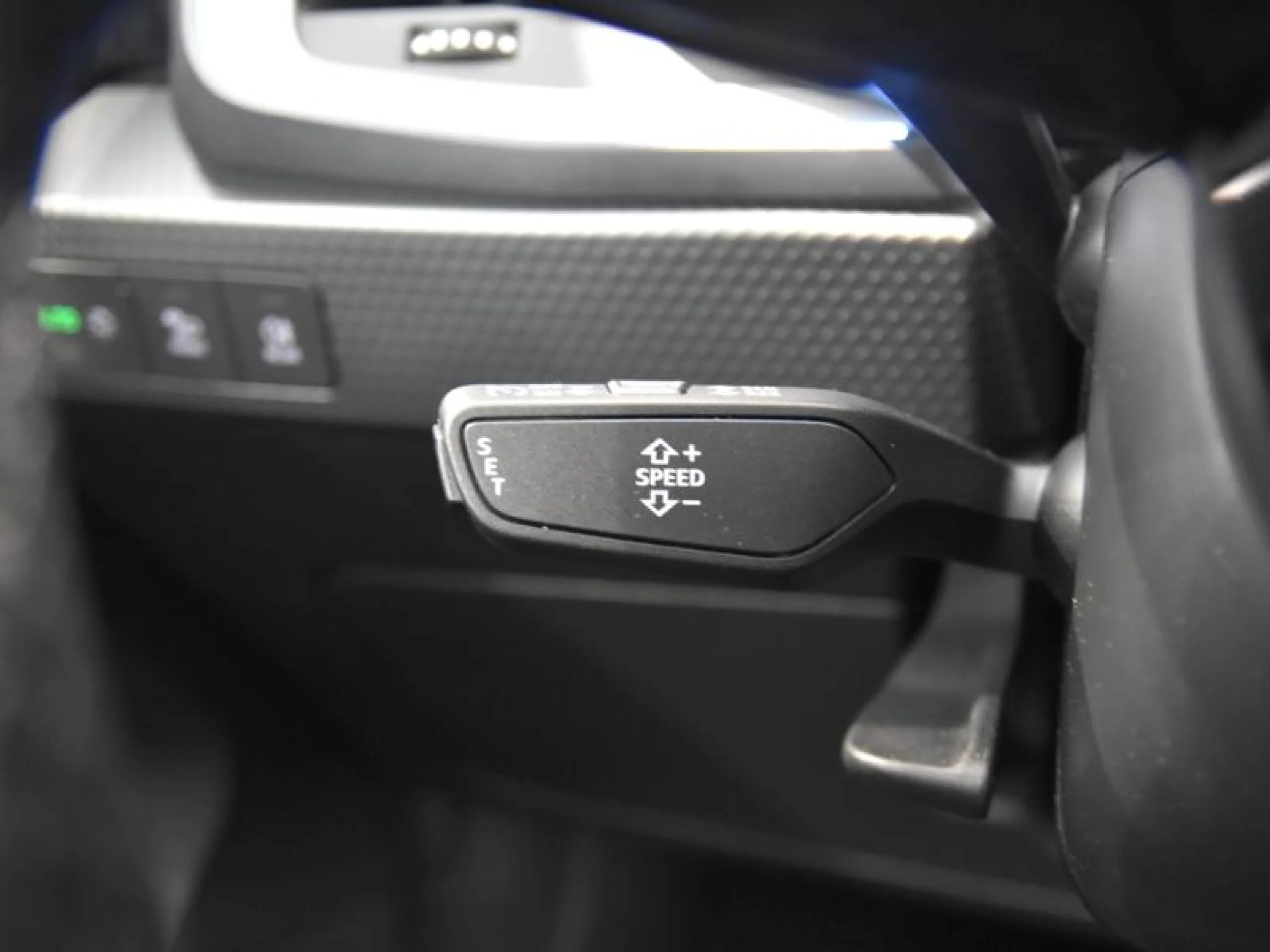 AUDI A1 SPORTBACK ADRENALIN 30 TFSI 85KW S TRON - Foto 17