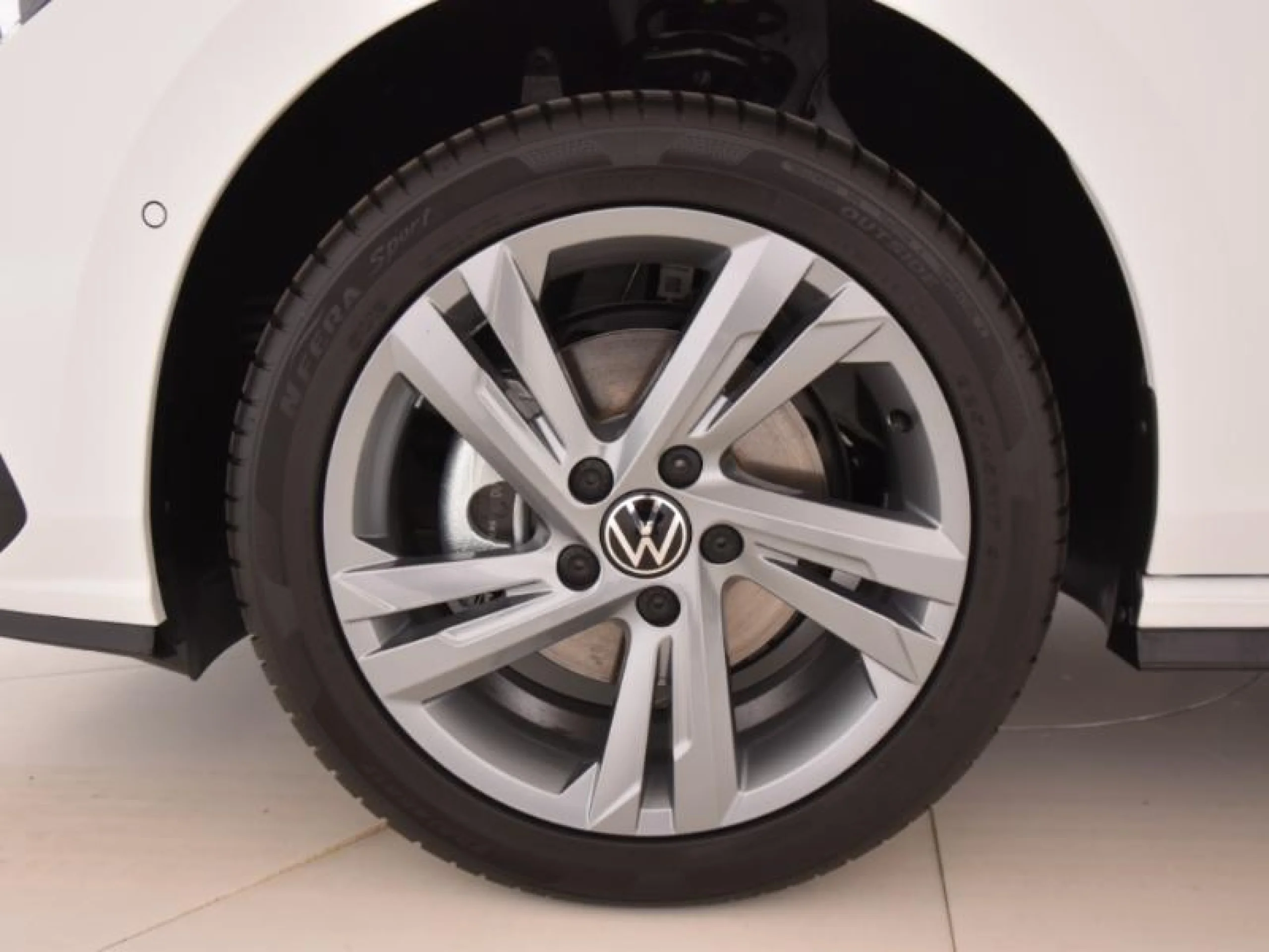VOLKSWAGEN GOLF R LINE 1.5 TSI 96KW (130CV) - Foto 18