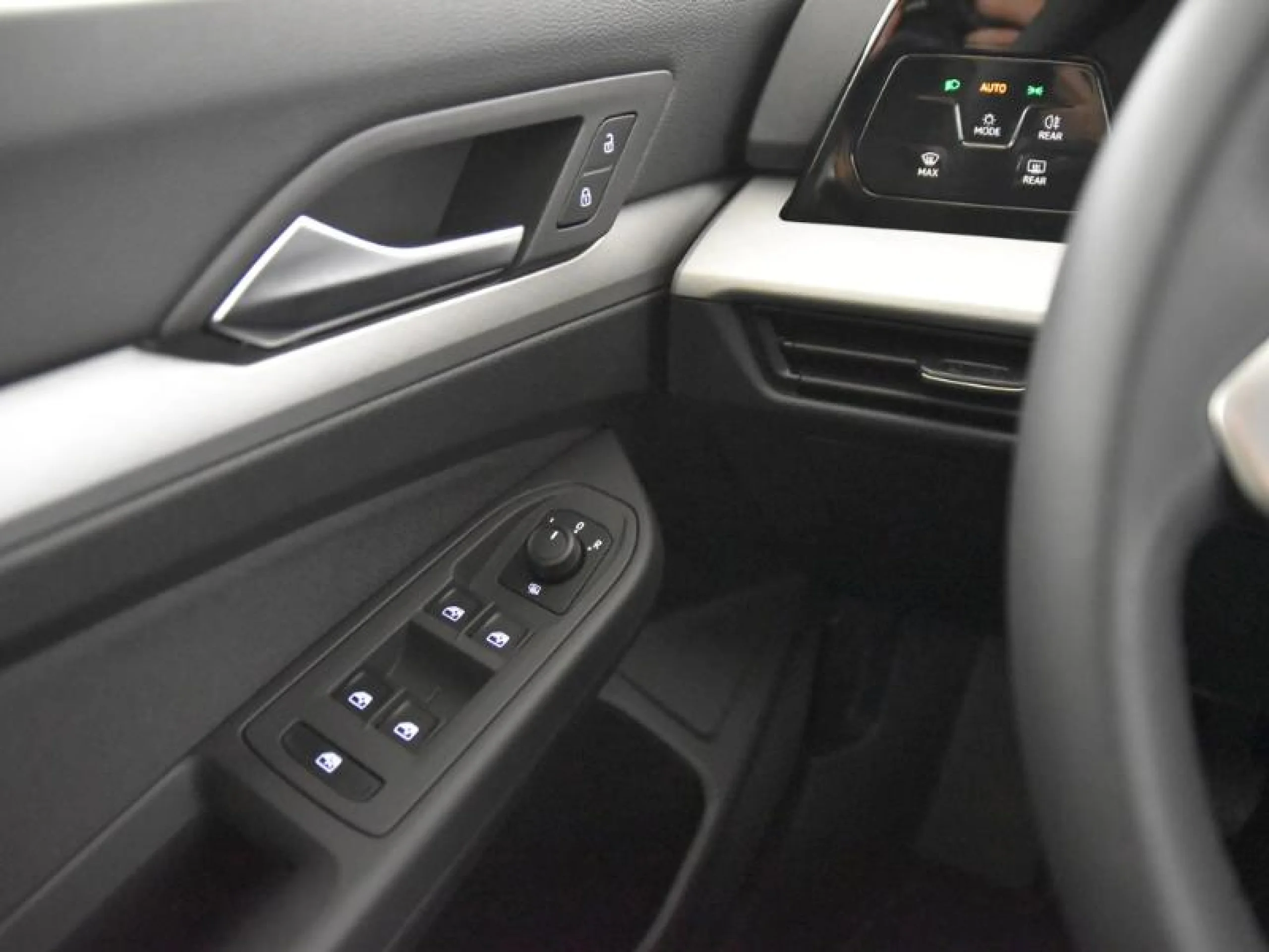 VOLKSWAGEN GOLF 1.5 TSI 85KW (115CV) - Foto 16