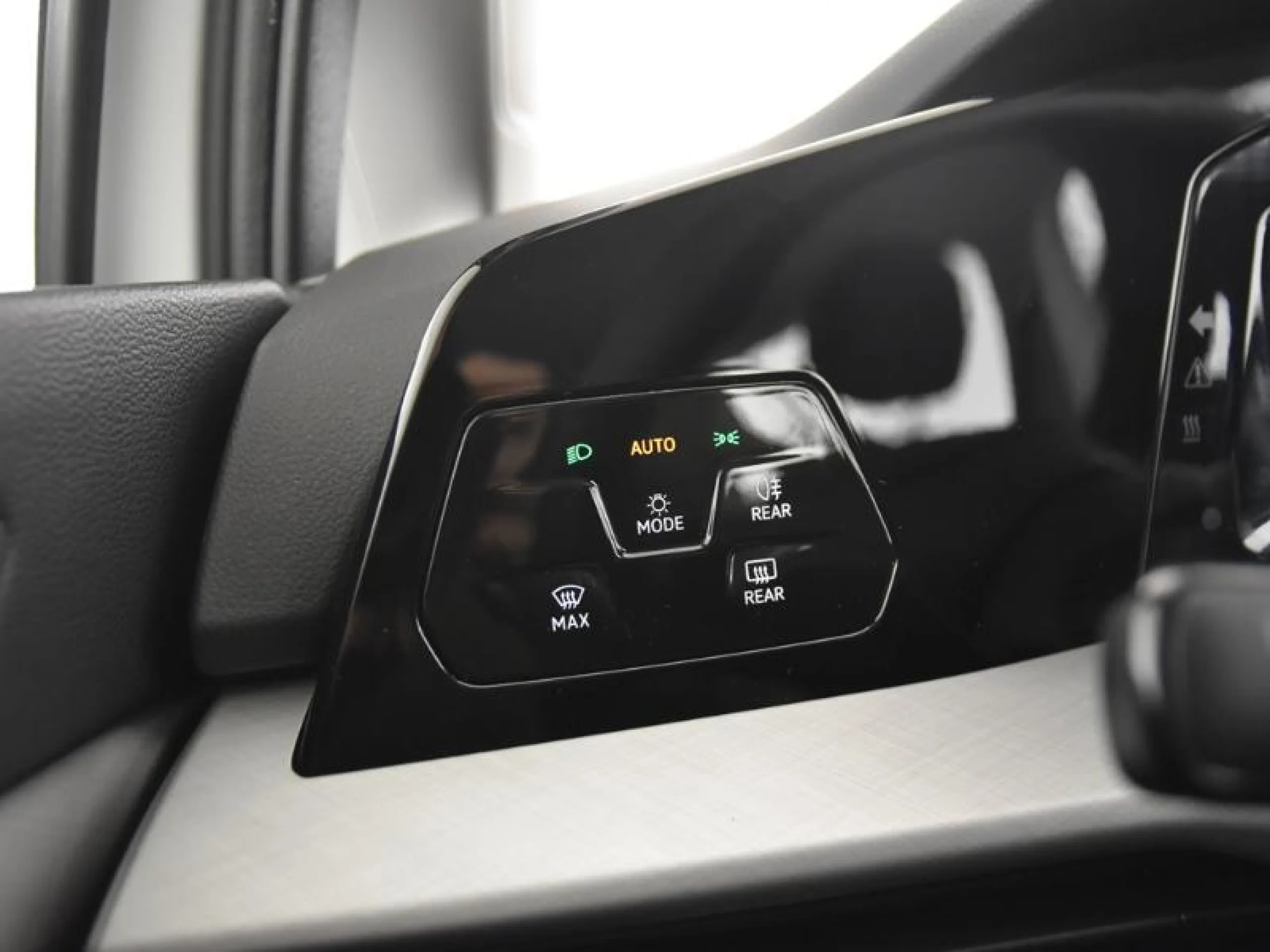 VOLKSWAGEN GOLF 1.5 TSI 85KW (115CV) - Foto 17