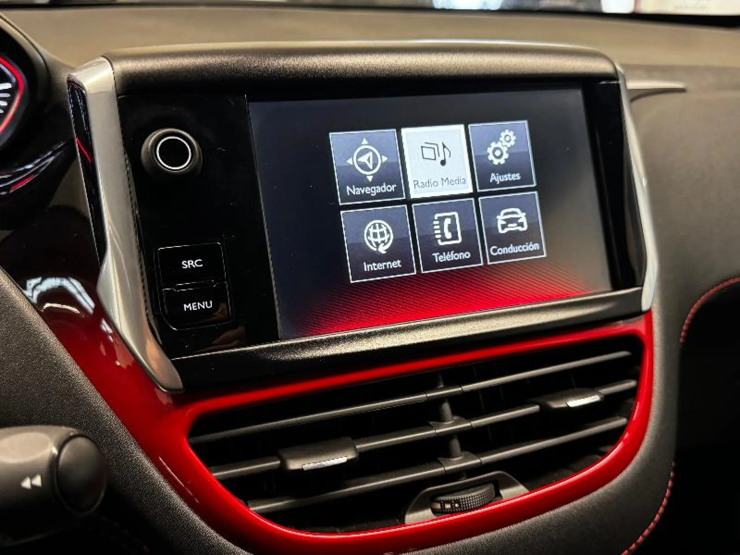 PEUGEOT 208 GTI - Foto 13