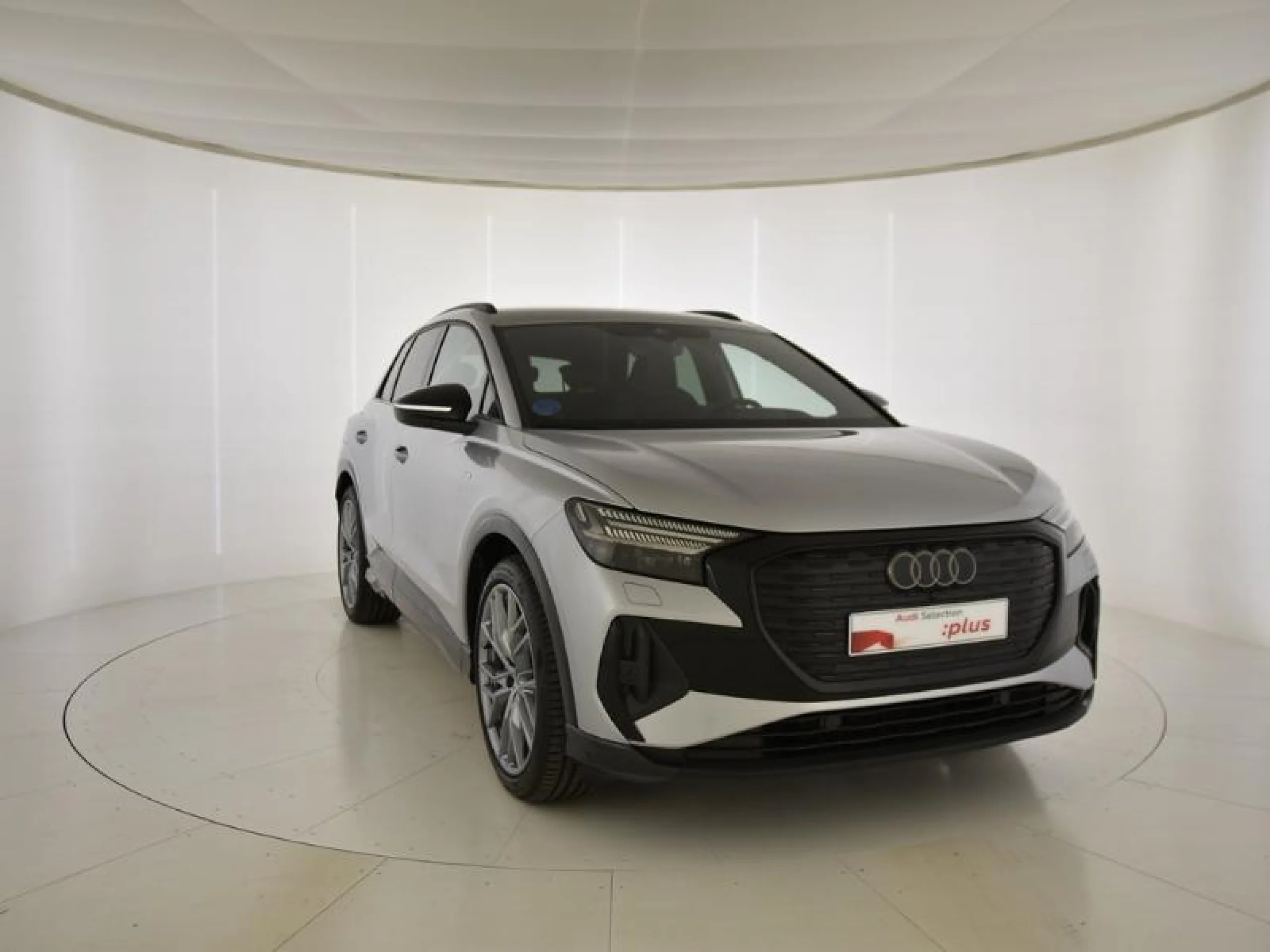 AUDI Q4 E TRON GENUINE EDITION 45 E TRON 210KW 82KWH - Foto 1