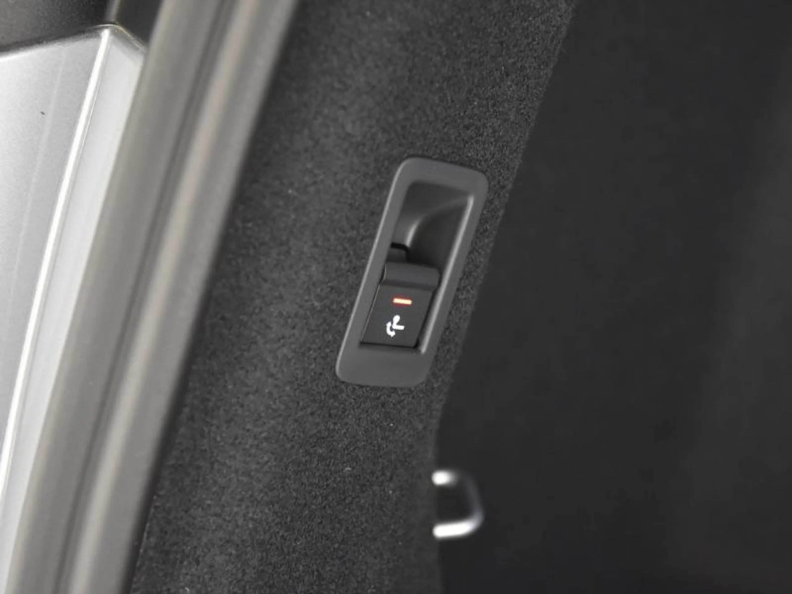 AUDI Q4 E TRON GENUINE EDITION 45 E TRON 210KW 82KWH - Foto 10