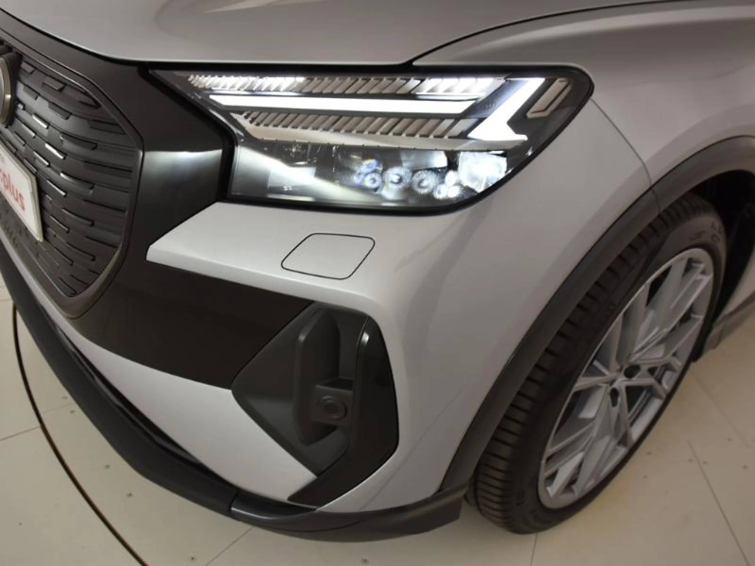 AUDI Q4 E TRON GENUINE EDITION 45 E TRON 210KW 82KWH - Foto 24