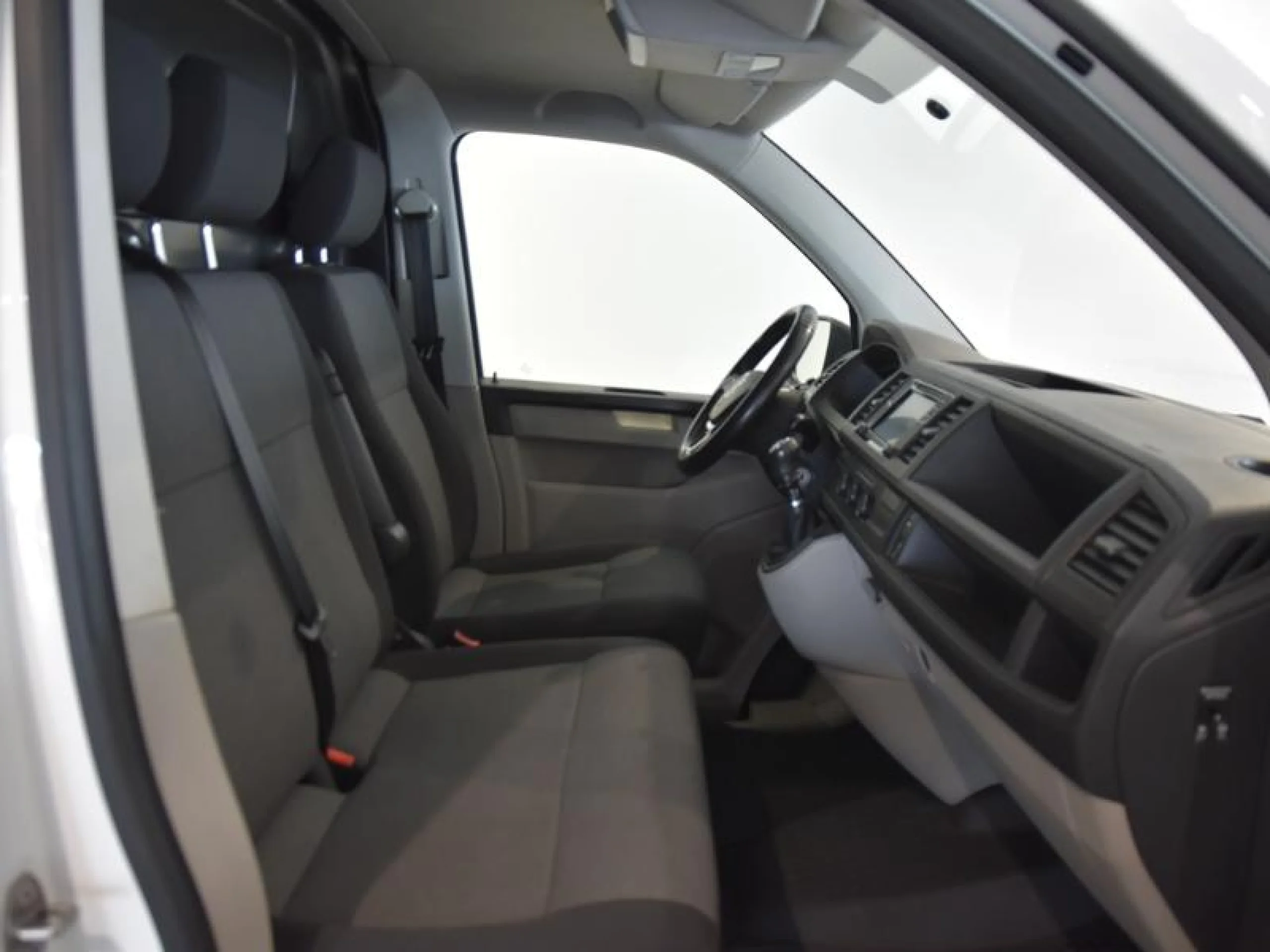 VOLKSWAGEN TRANSPORTER FURGON 2.0 TDI SCR BMT 110 KW - Foto 6