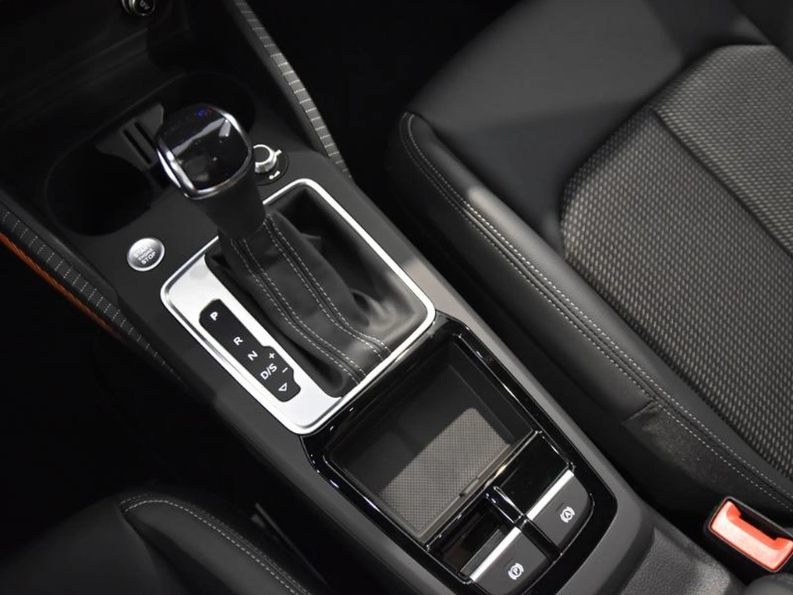 AUDI Q2 ADRENALIN 35 TDI 110KW (150CV) S TRONIC - Foto 11