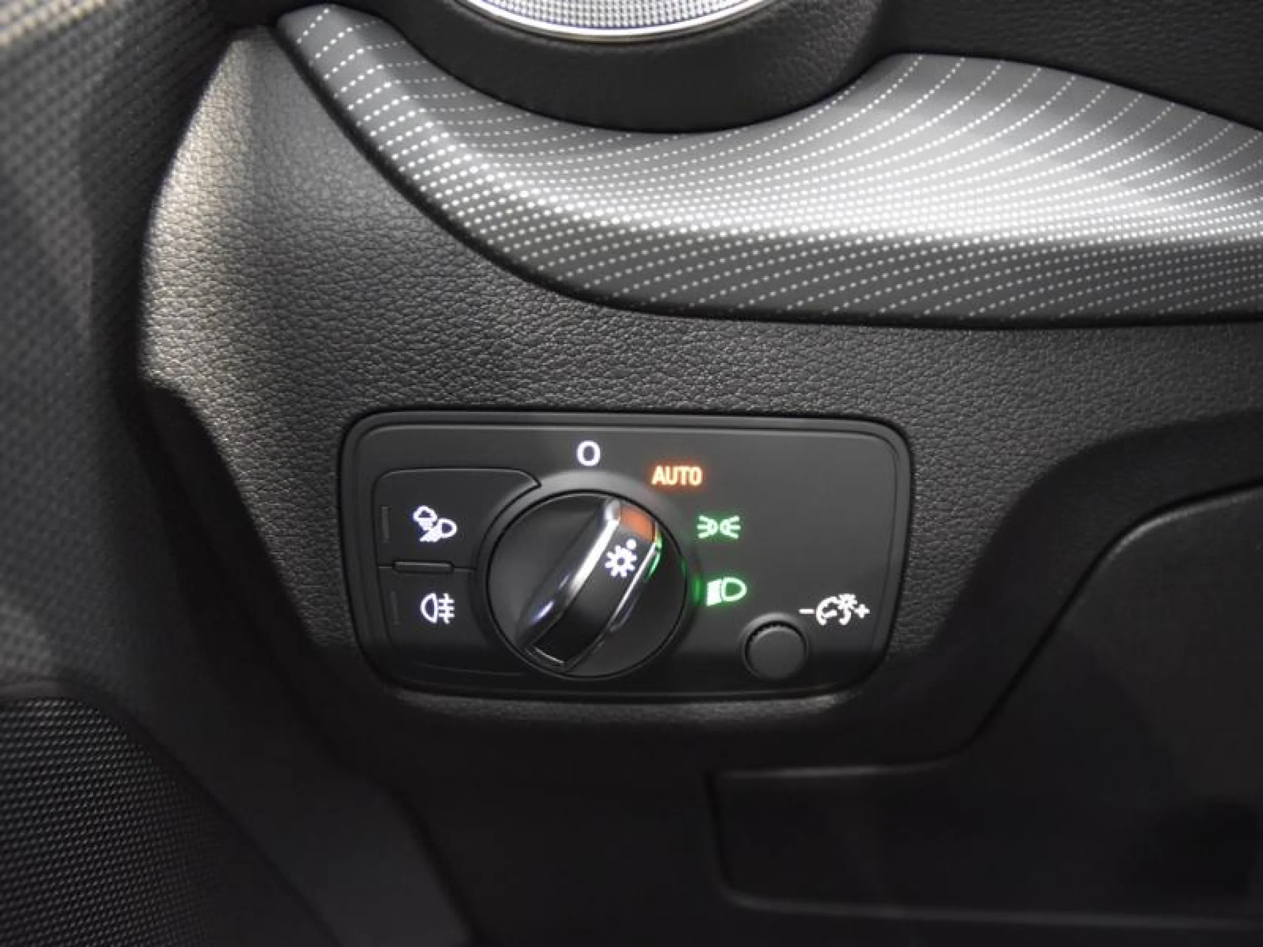 AUDI Q2 ADRENALIN 35 TDI 110KW (150CV) S TRONIC - Foto 17