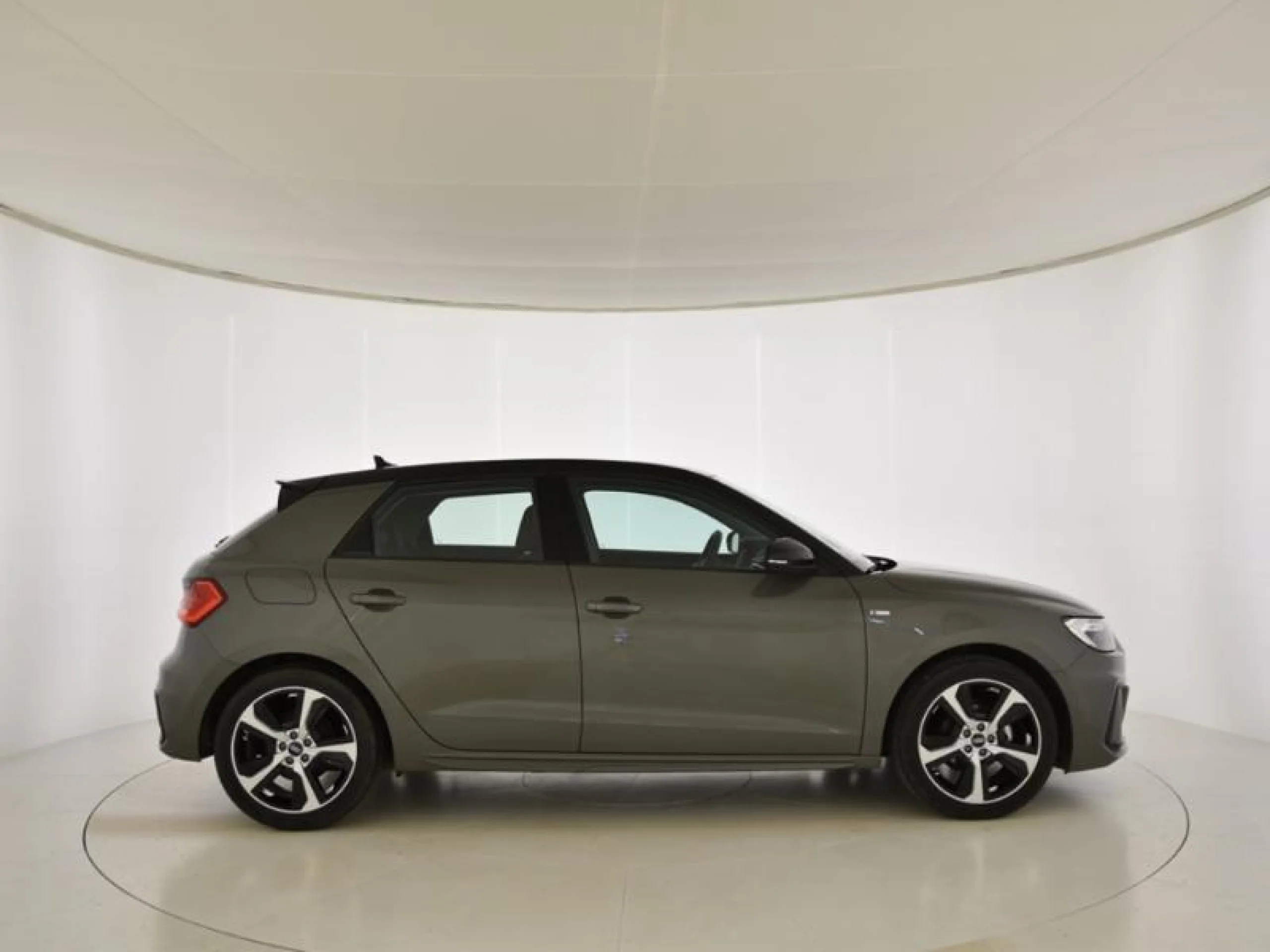 AUDI A1 SPORTBACK ADRENALIN 25 TFSI 70KW (95CV) - Foto 3