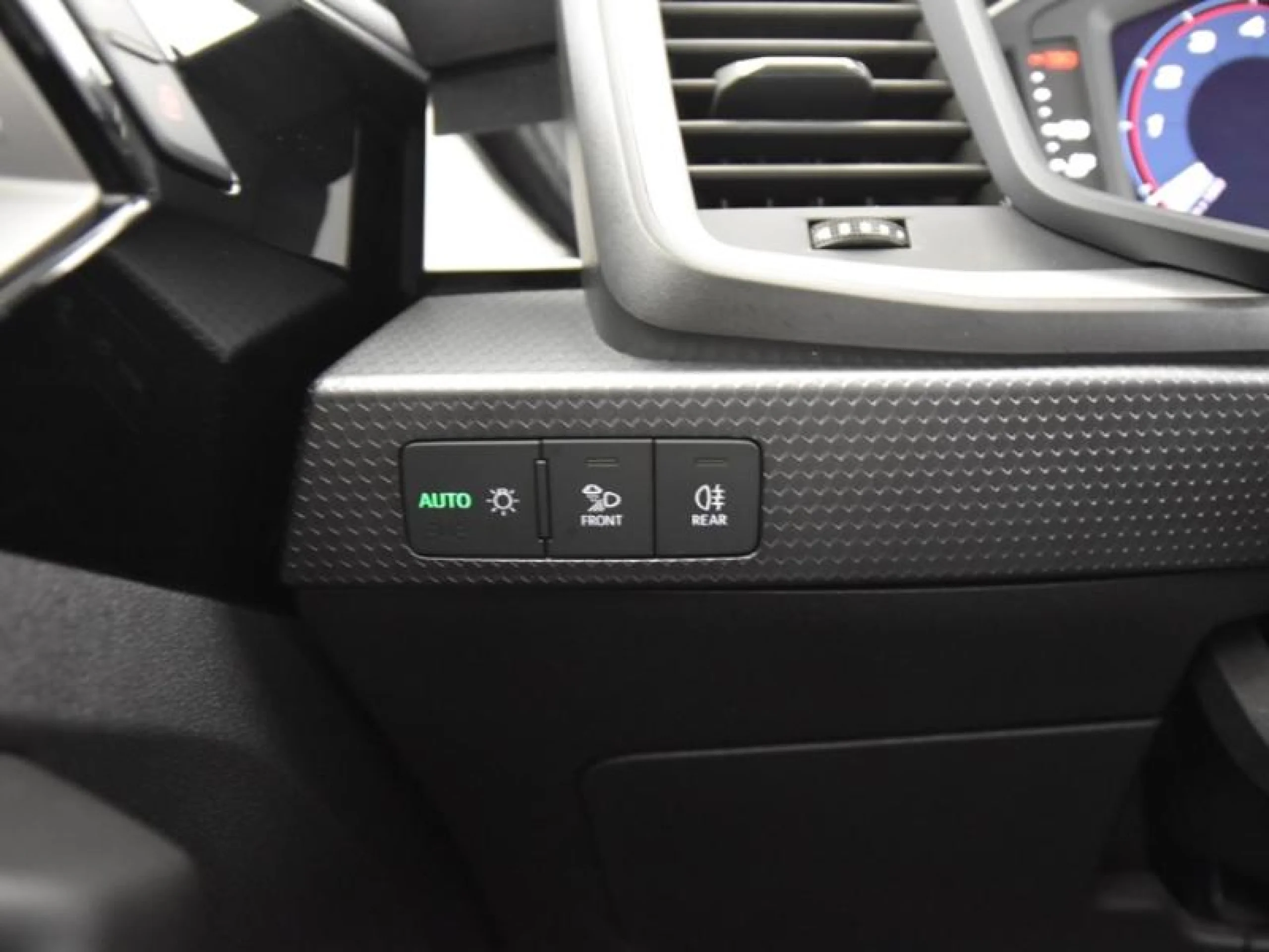 AUDI A1 SPORTBACK ADRENALIN 25 TFSI 70KW (95CV) - Foto 17