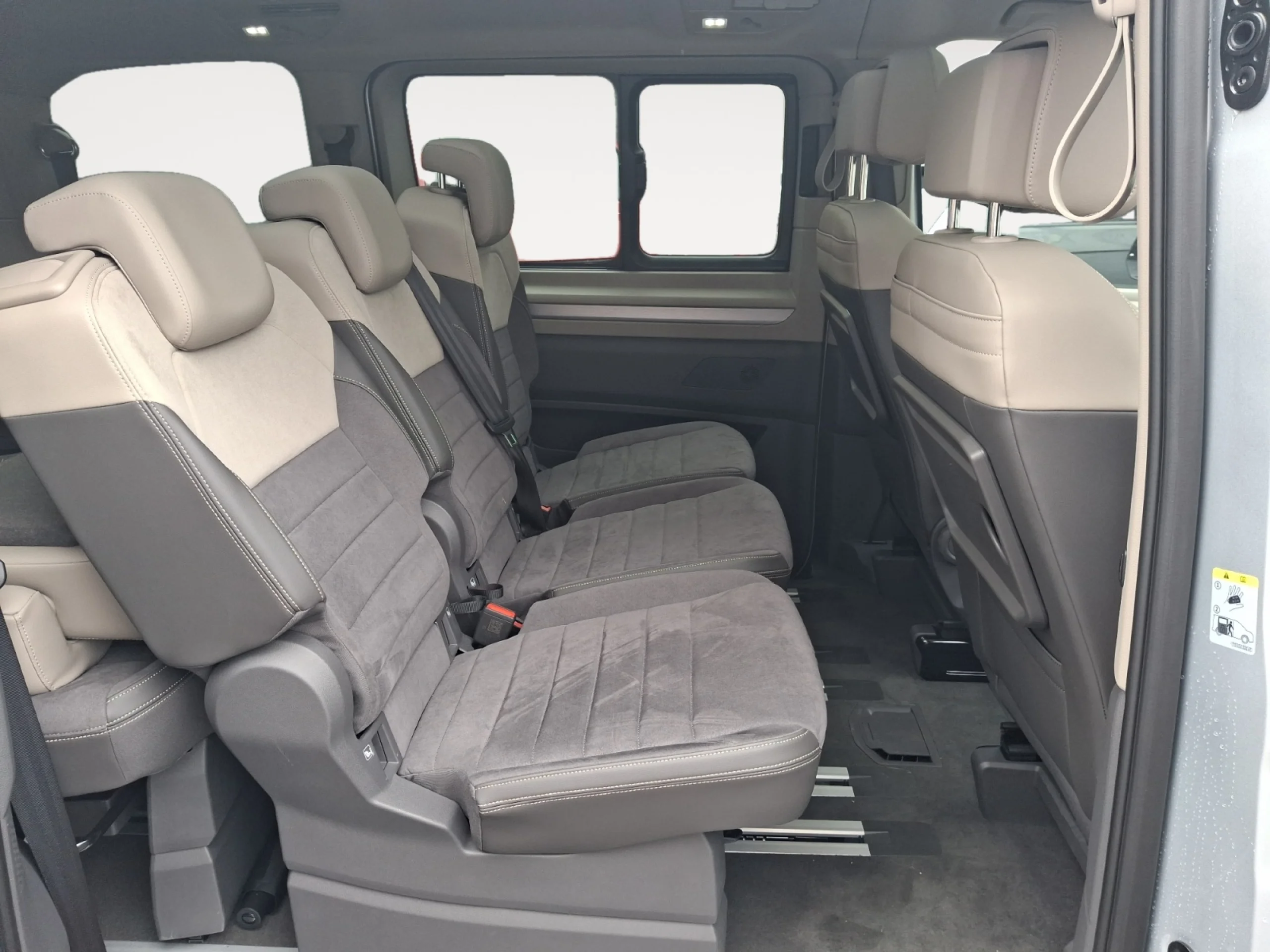 VOLKSWAGEN Multivan LIFE 2.0 TDI 110KW (150CV) DSG B.CORTA - Foto 6