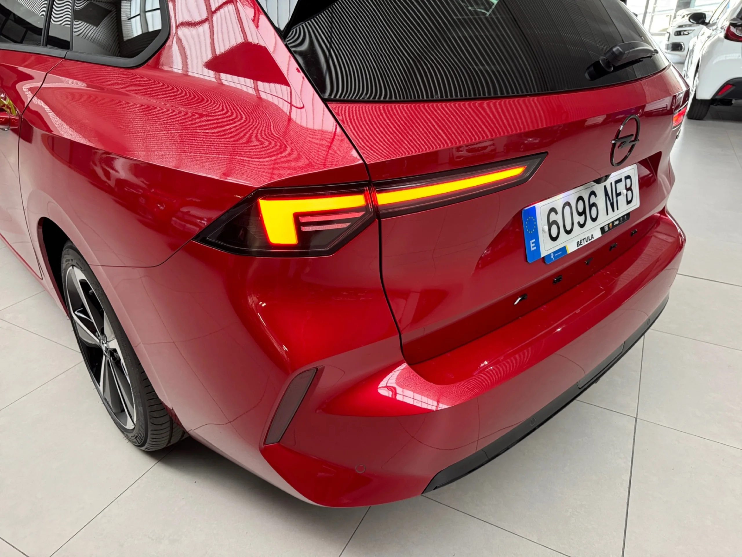 OPEL ASTRA 1.2T XHT HYBRID 100KW (136CV) GS EDCT - Foto 21