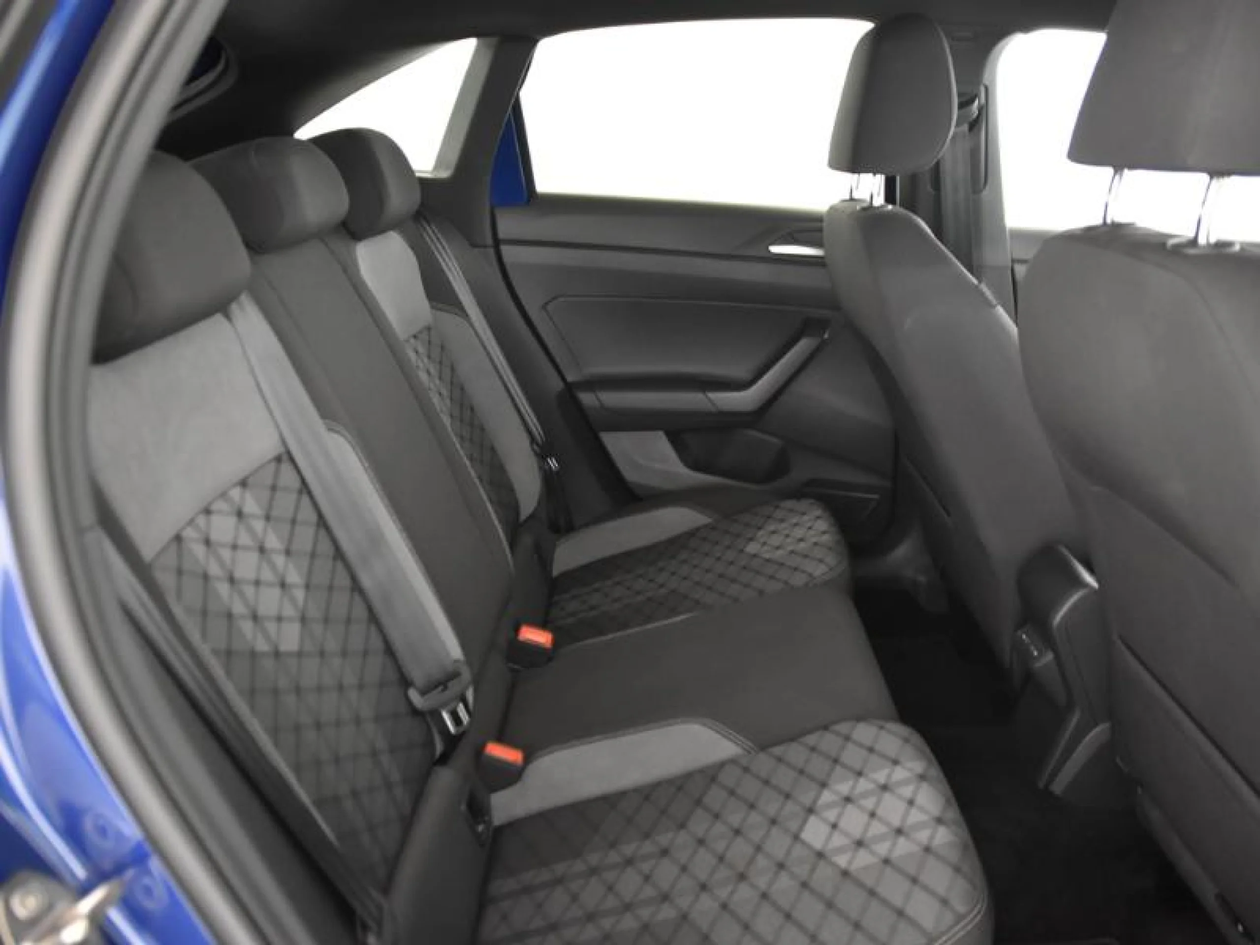 VOLKSWAGEN TAIGO R LINE 1.0 TSI 85KW (115CV) DSG - Foto 6