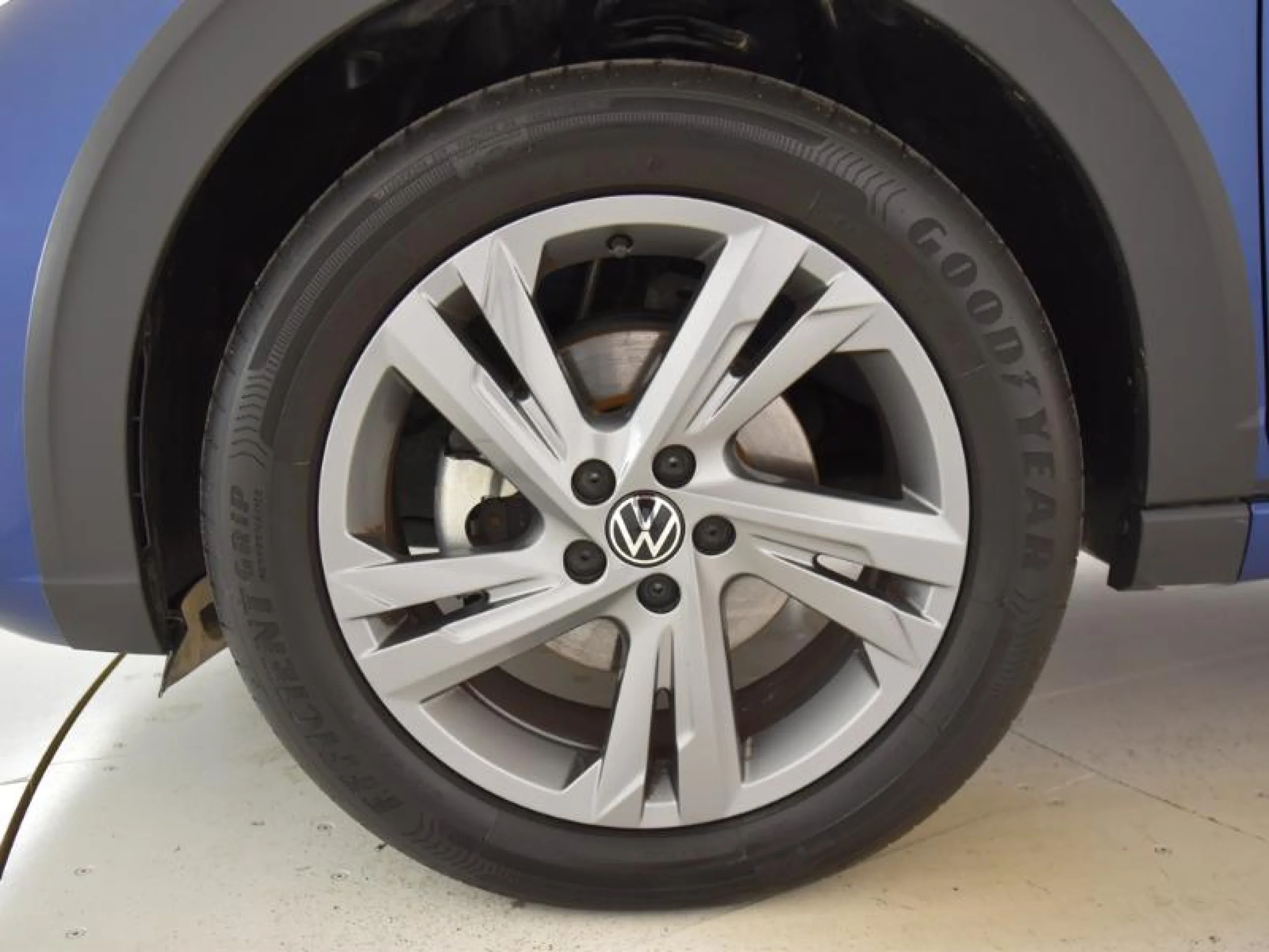 VOLKSWAGEN TAIGO R LINE 1.0 TSI 85KW (115CV) DSG - Foto 8