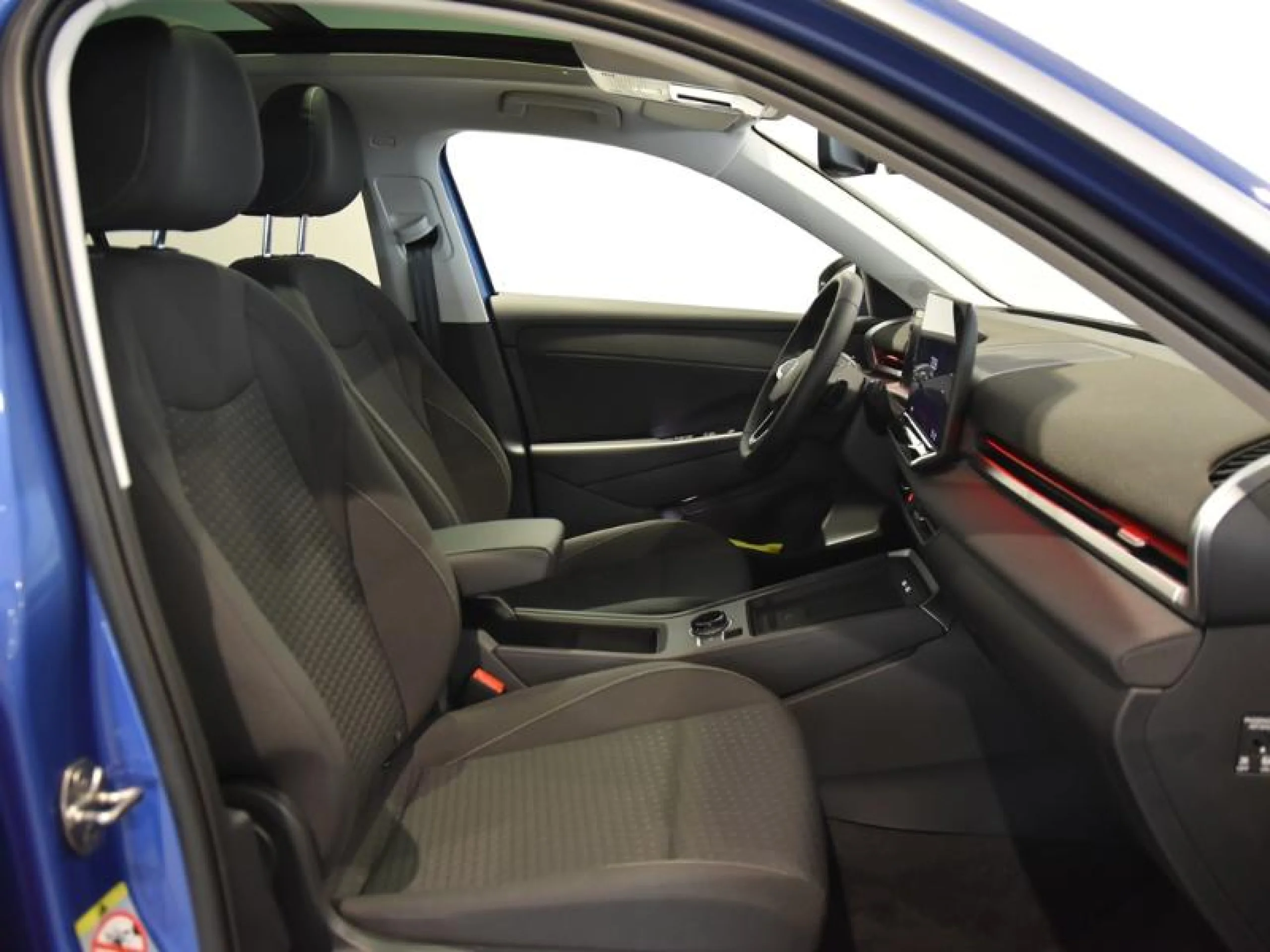 VOLKSWAGEN T ROC ··MÁS·· 1.5 ETSI 85KW (116CV) DSG - Foto 5