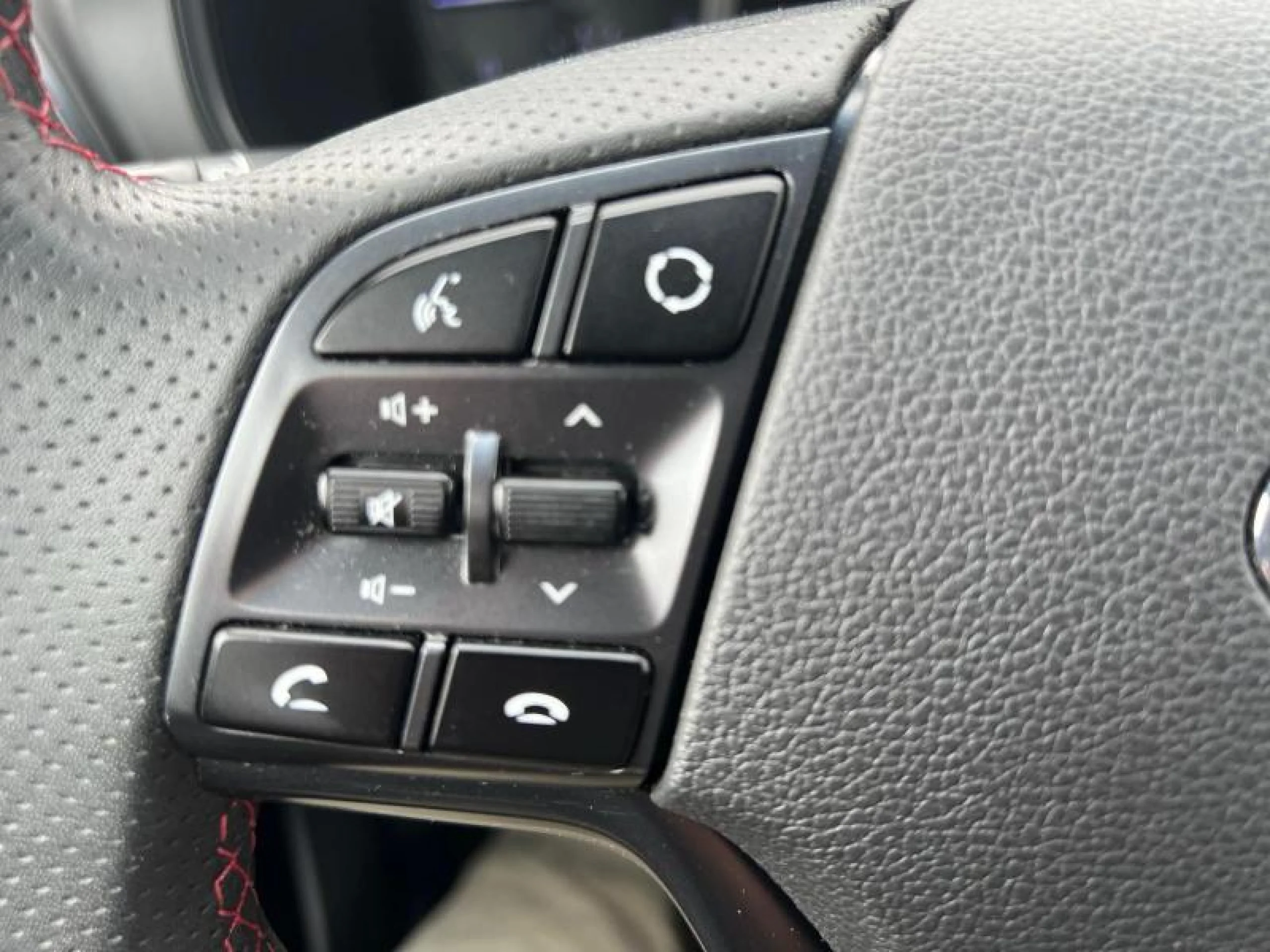 HYUNDAI TUCSON 1.6 CRDI 100KW (136CV) 48V N LINE 4X2 - Foto 13