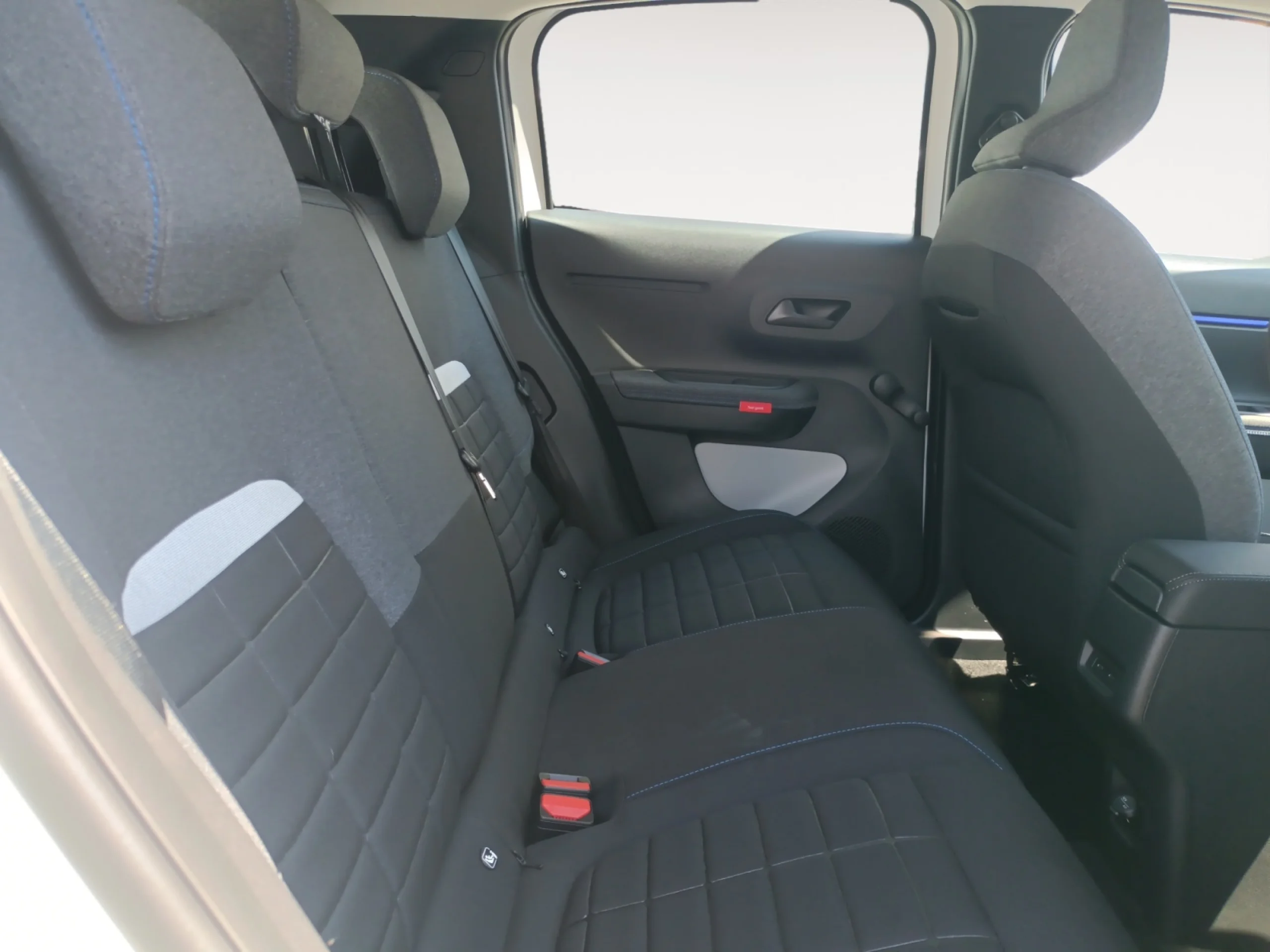 CITROEN C3 HYBRID 110 E DSC6 BUSINESS - Foto 6