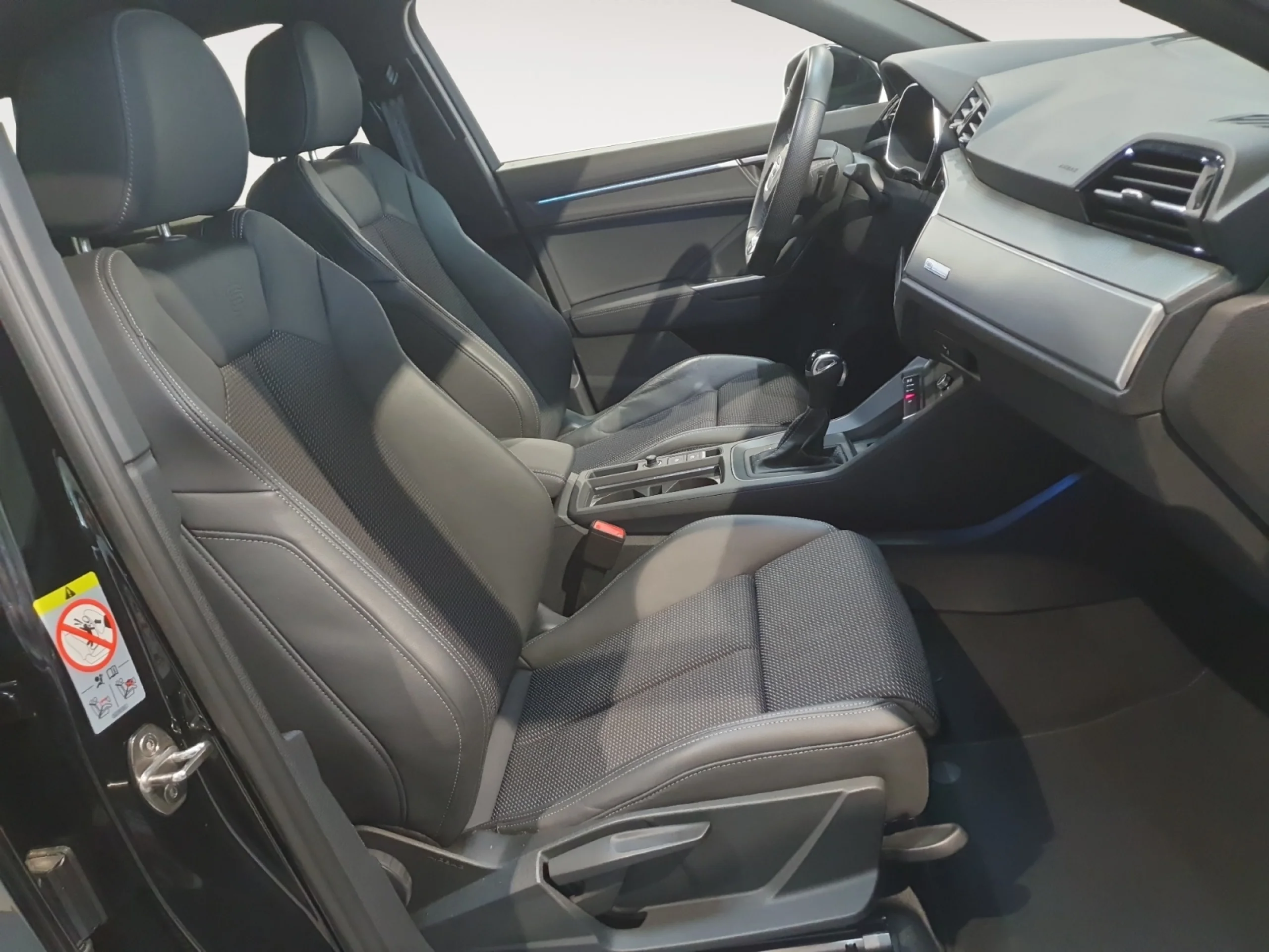 AUDI Q3 BLACK LINE 35 TDI 110KW (150CV) S TRONIC - Foto 7