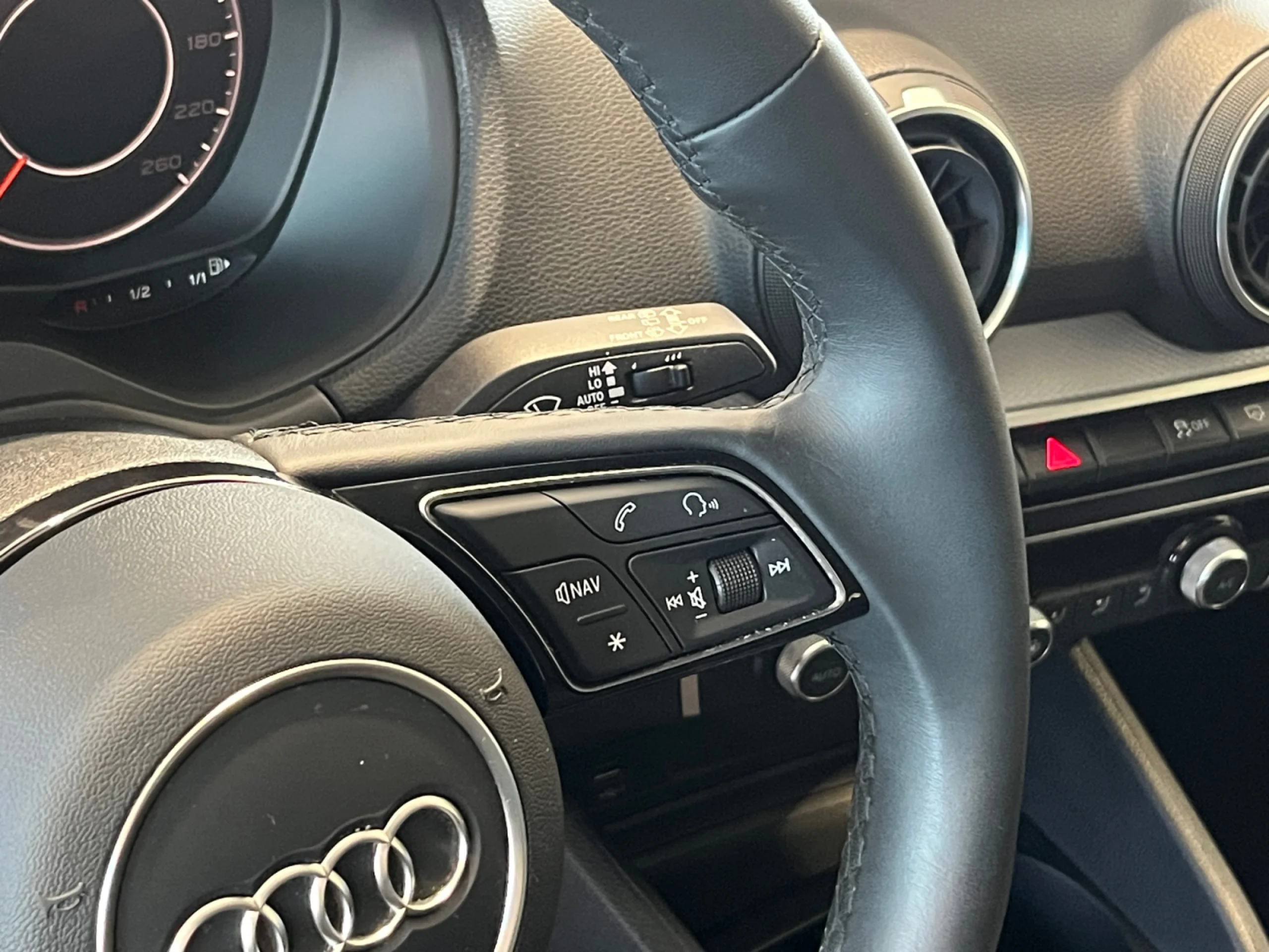 AUDI Q2 ADVANCED 30 TFSI 81KW (110CV) - Foto 10
