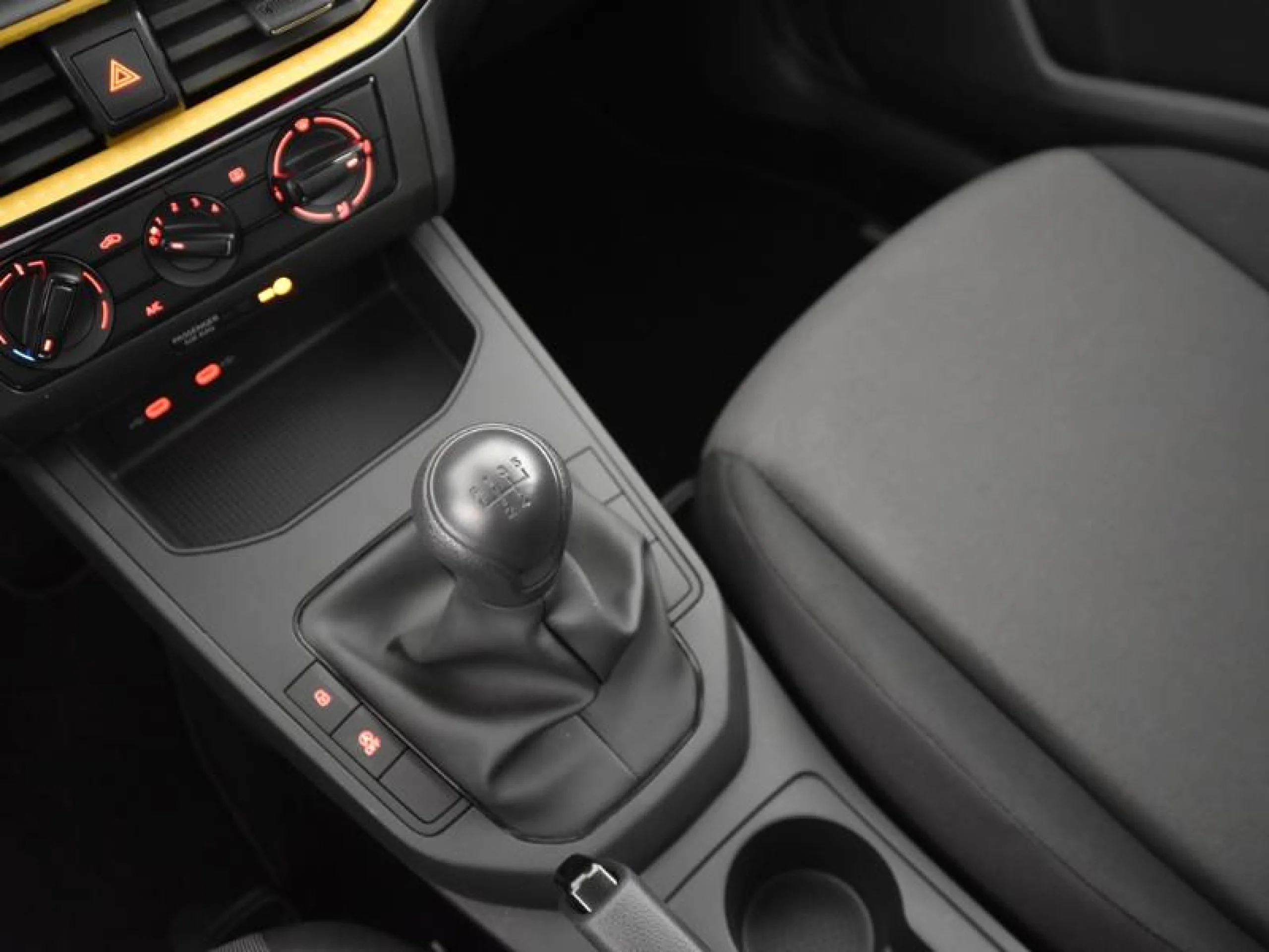 SEAT IBIZA 1.0 MPI 59KW (80CV) REFERENCE XM - Foto 10