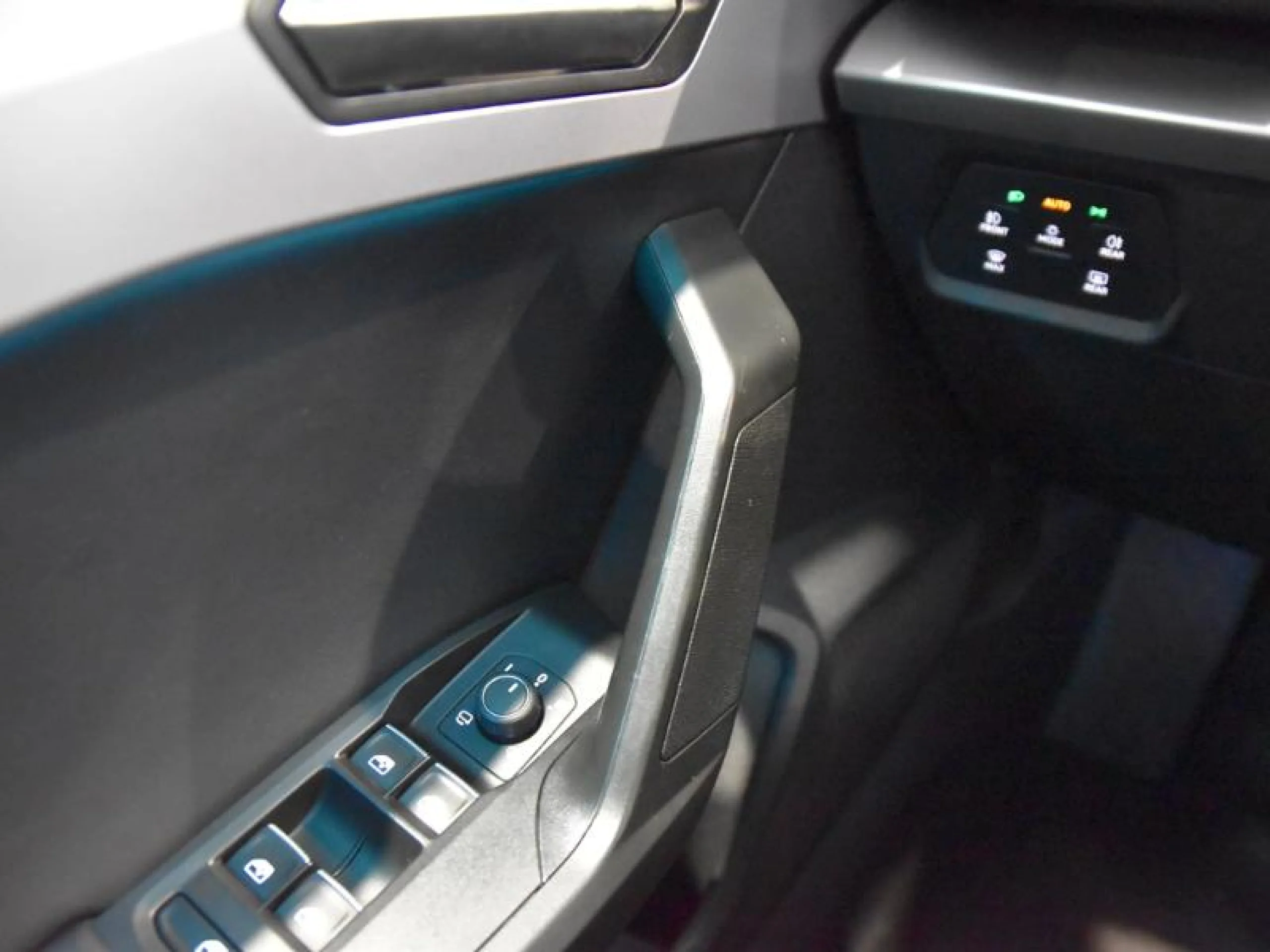 SEAT LEON 1.5 TSI 85KW S&S FR 75 ANIVERSARIO - Foto 16