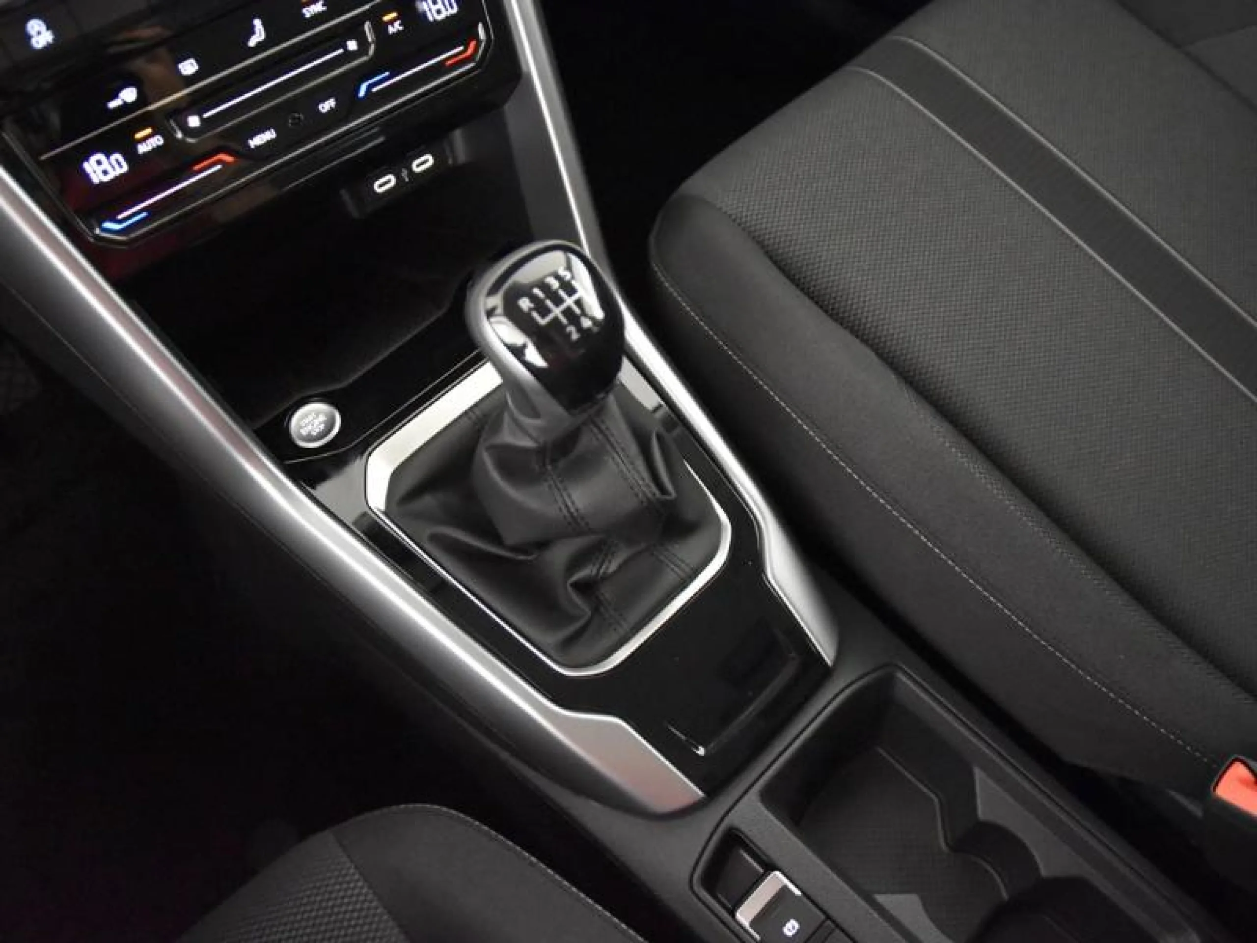 VOLKSWAGEN T ROC T ROC MÁS 1.0 TSI 85 KW (115 CV)  6 VEL. - Foto 11