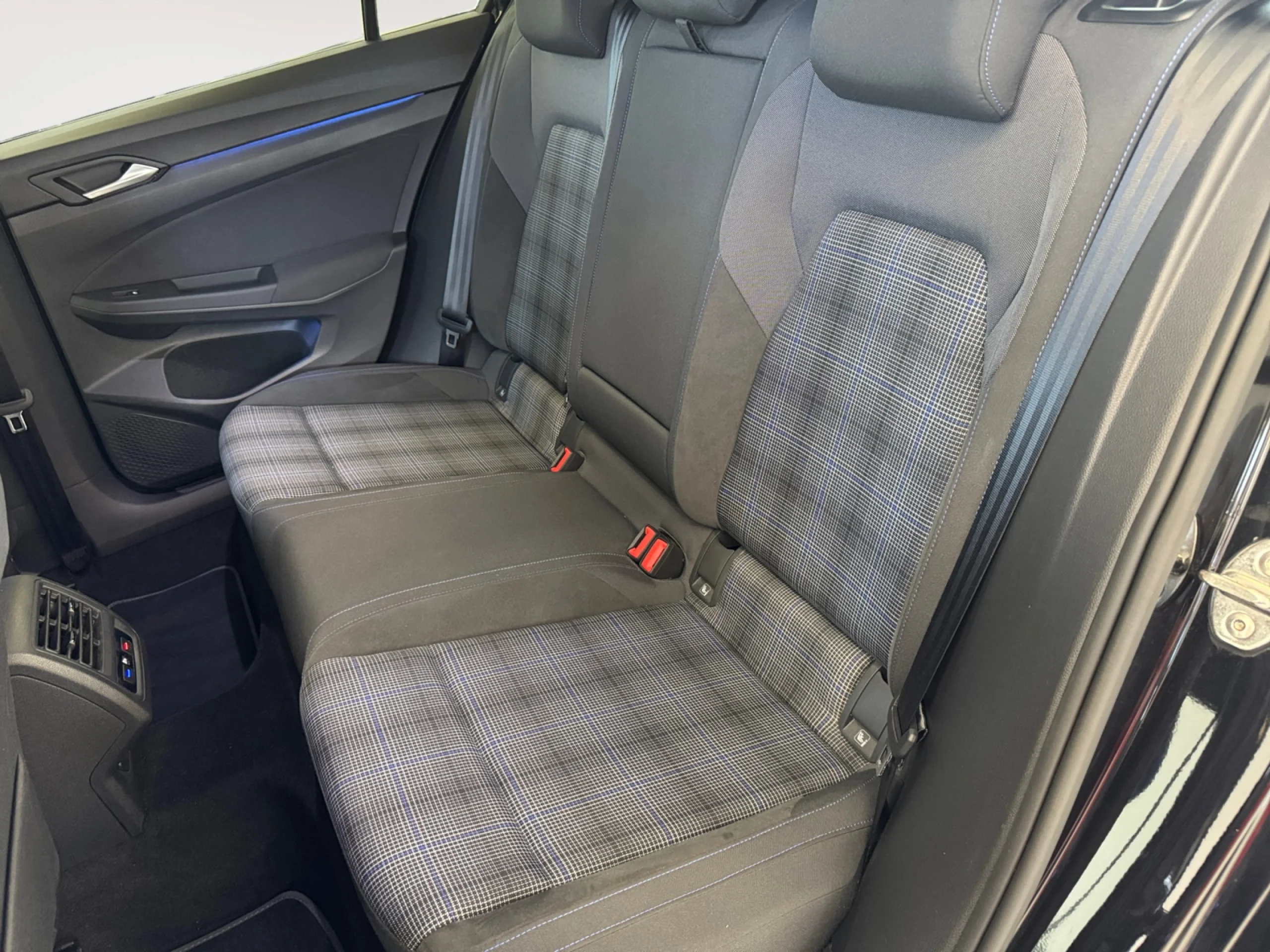 VOLKSWAGEN GOLF GTE 1.4 TSI 180KW (245CV) DSG - Foto 6