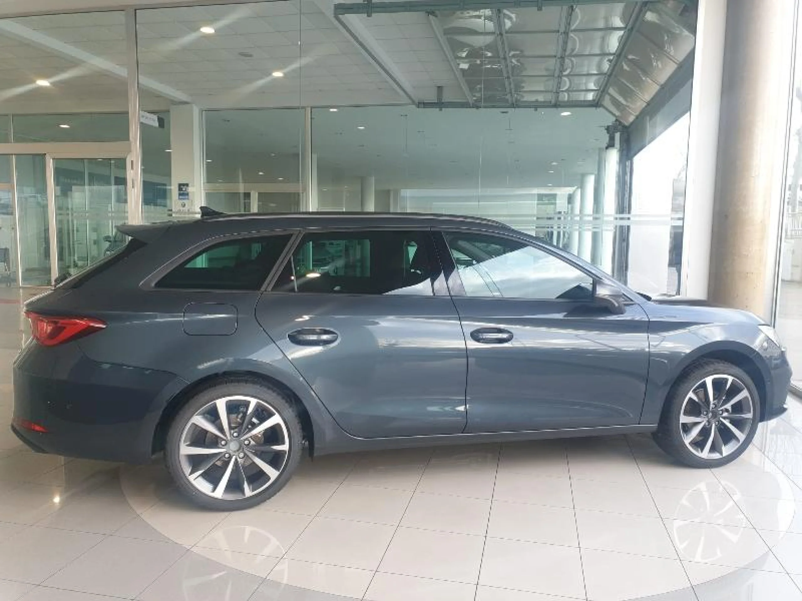 SEAT LEON SP 1.5 ETSI 110KW DSG FR SPECIAL EDITION - Foto 4