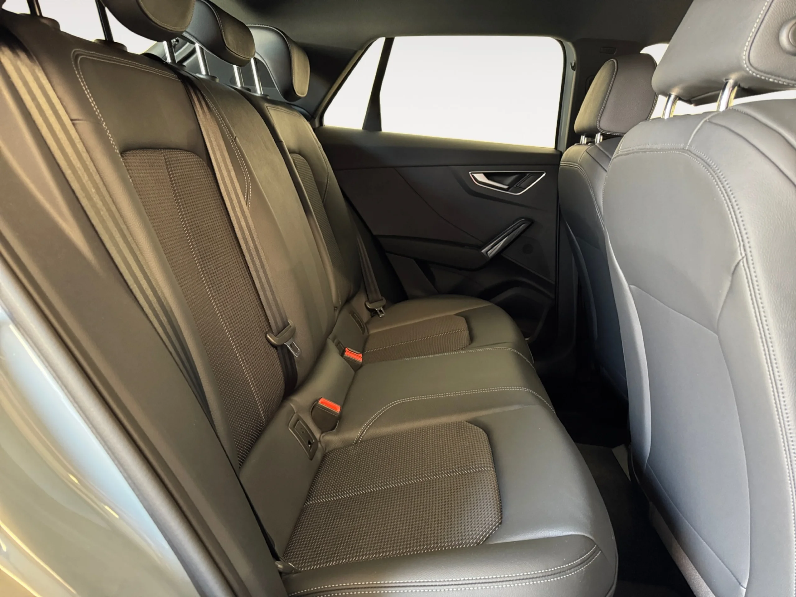 AUDI Q2 ADRENALIN EDITION 35 TDI 110KW S TRONIC - Foto 9