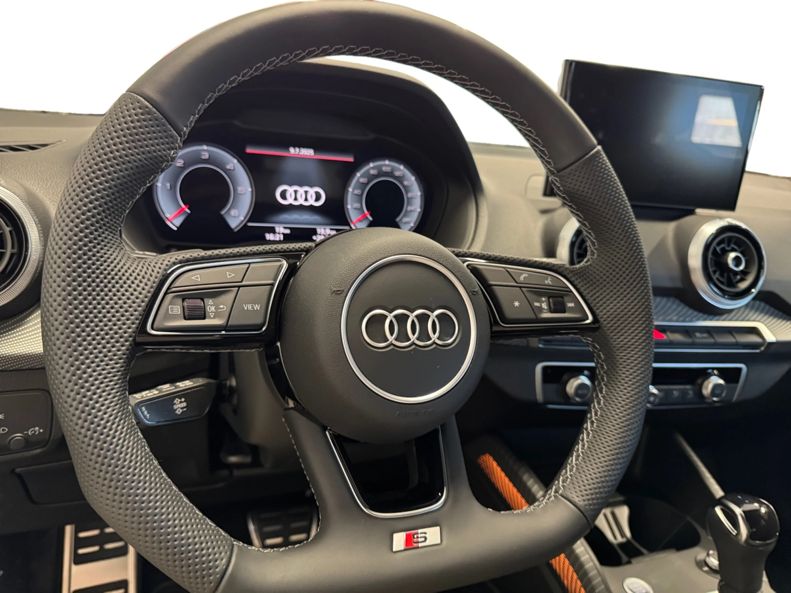 AUDI Q2 ADRENALIN EDITION 35 TDI 110KW S TRONIC - Foto 12