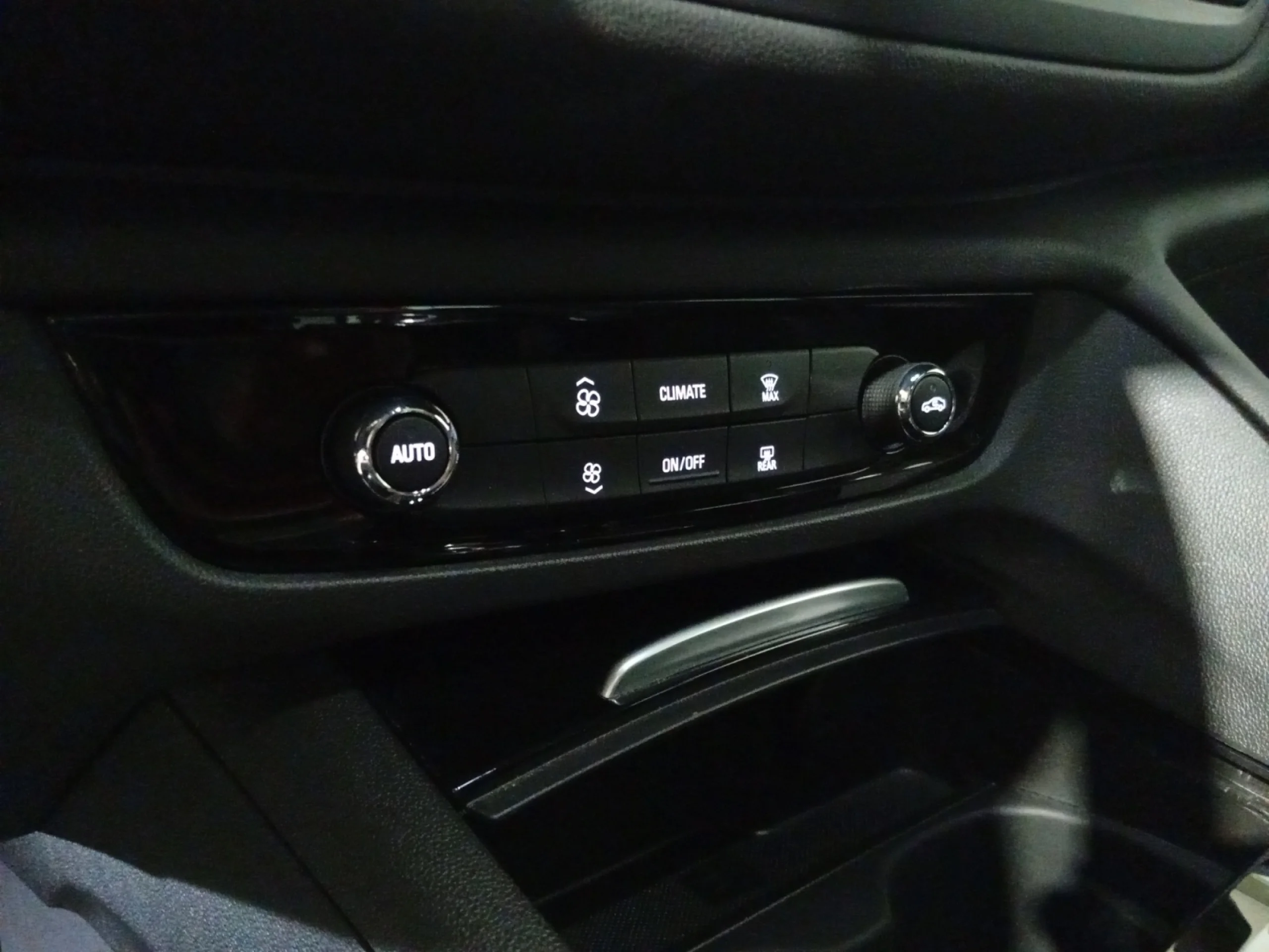 OPEL INSIGNIA GS GS LINE PLUS 2.0D DVH 130KW AT8 - Foto 10