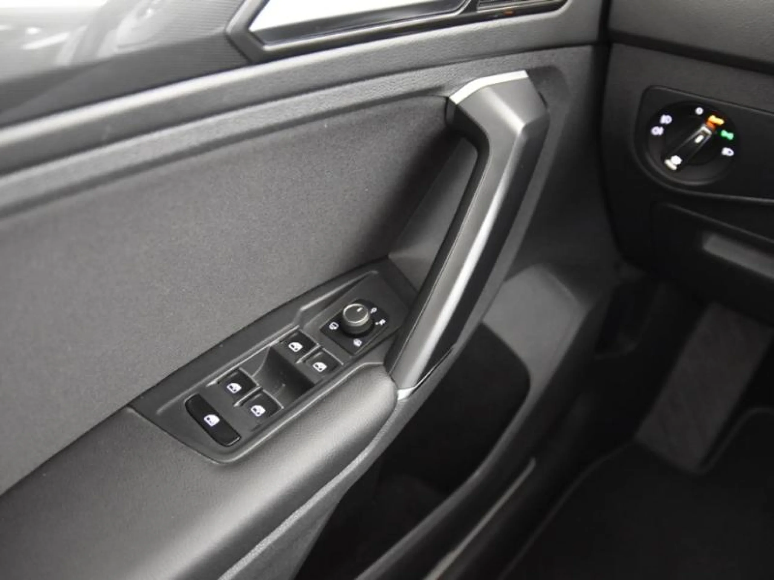 VOLKSWAGEN TIGUAN SPORT 2.0 TDI 110KW (150CV) DSG 4MOTION - Foto 16