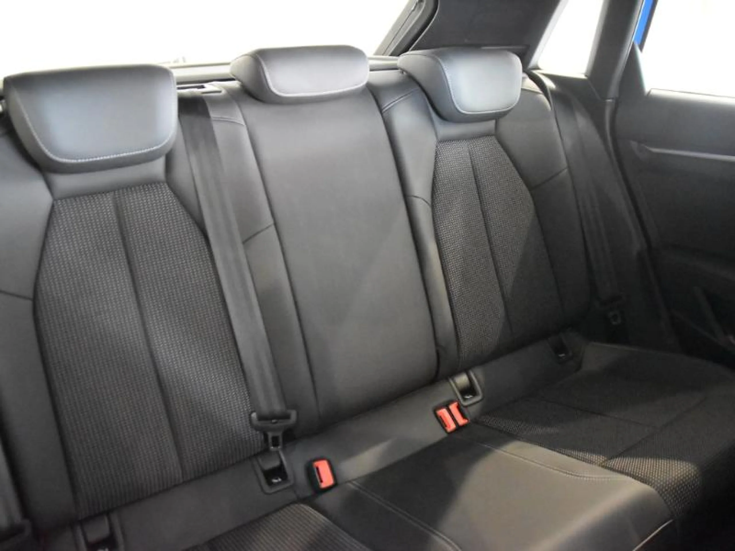 AUDI A3 SPORTBACK BLACK 45 TFSI E COMP S TRONIC - Foto 5