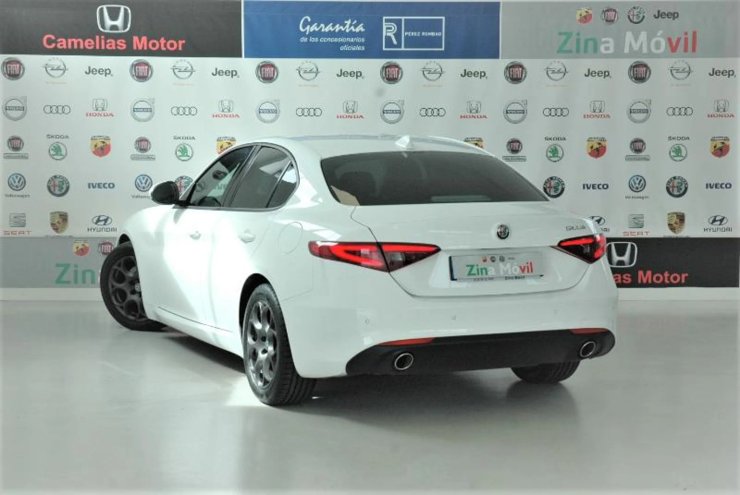 ALFA ROMEO GIULIA 2.2 DIESEL 132KW (180CV) SUPER - Foto 2